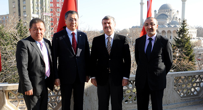 Türk Ülkelerinin Gelişmesi Dünya Milletlerine Umut Verecektir