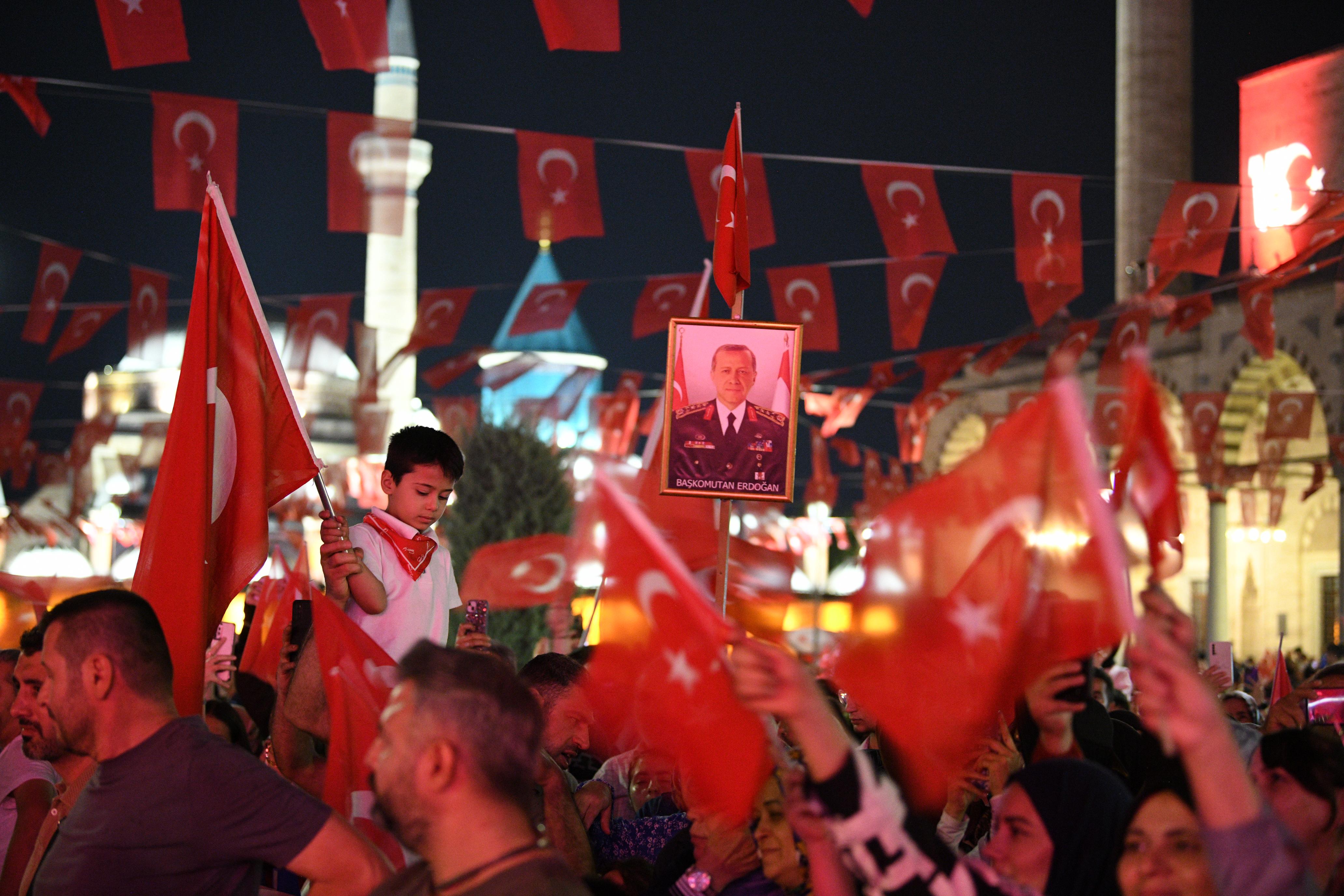 15 TEMMUZ’UN 9. YILINDA KONYALILAR MEVLANA MEYDANI’NDA BULUŞTU