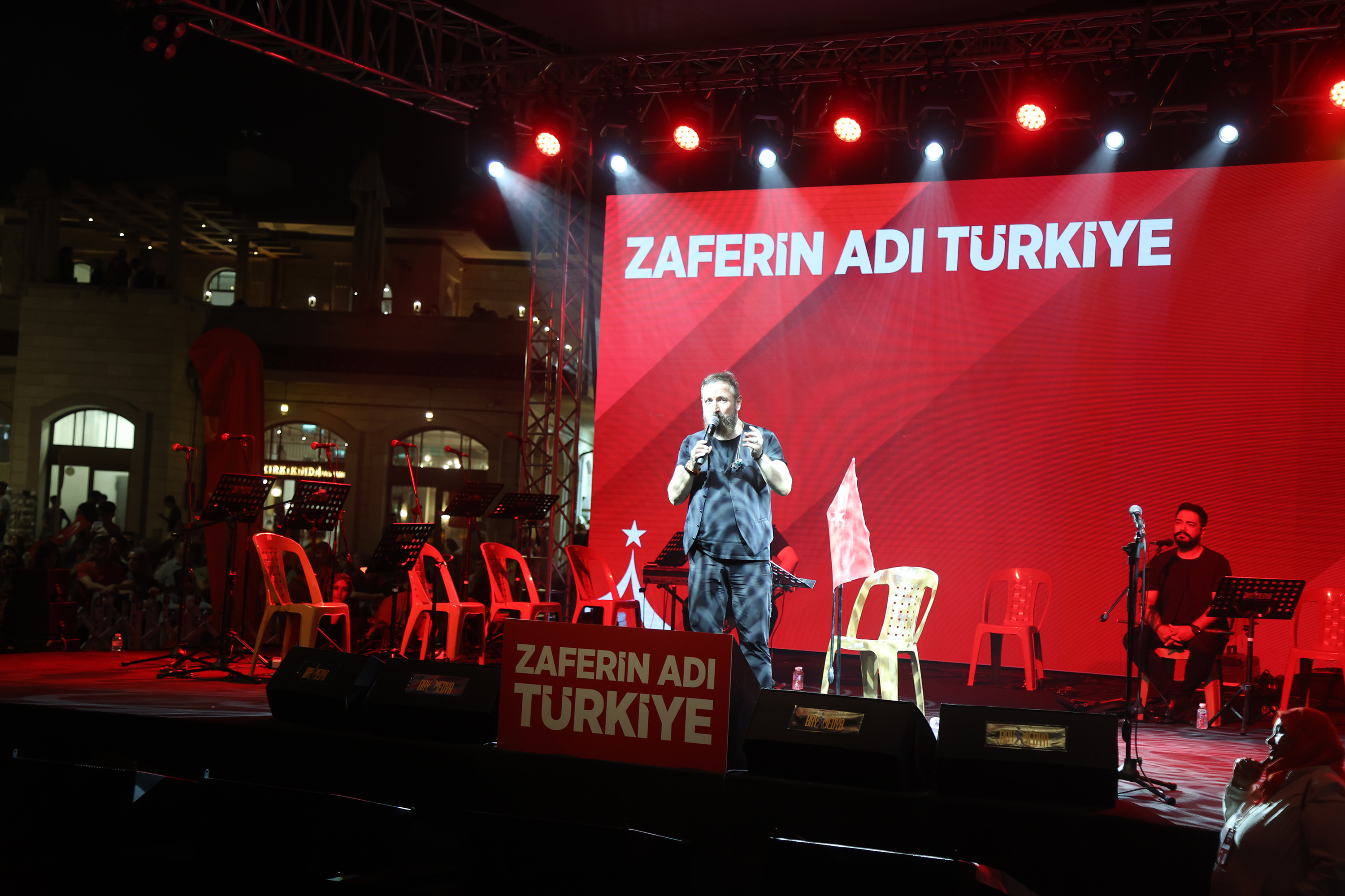 15 TEMMUZ’UN 9. YILINDA KONYALILAR MEVLANA MEYDANI’NDA BULUŞTU