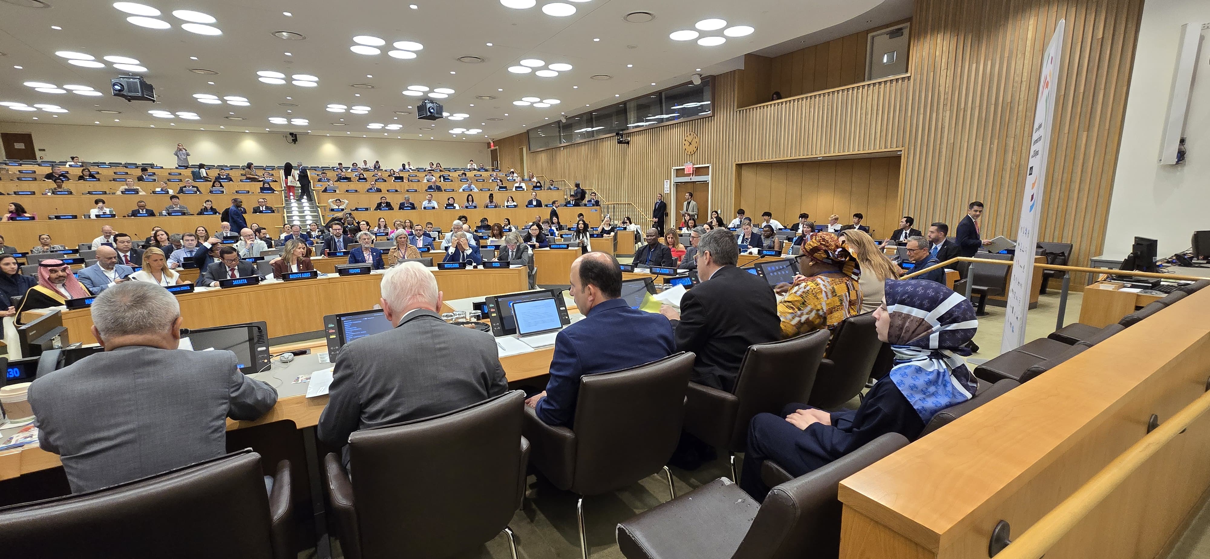 UCLG BAŞKANI ALTAY: “ÇOCUKLARIN KORKUSUZCA SOKAKLARDA OYNAYABİLDİĞİ ŞEHİRLER İNŞA ETMEK İSTİYORSAK GAZZE’NİN SESSİZ ÇIĞLIĞINA KULAK VERMELİYİZ”