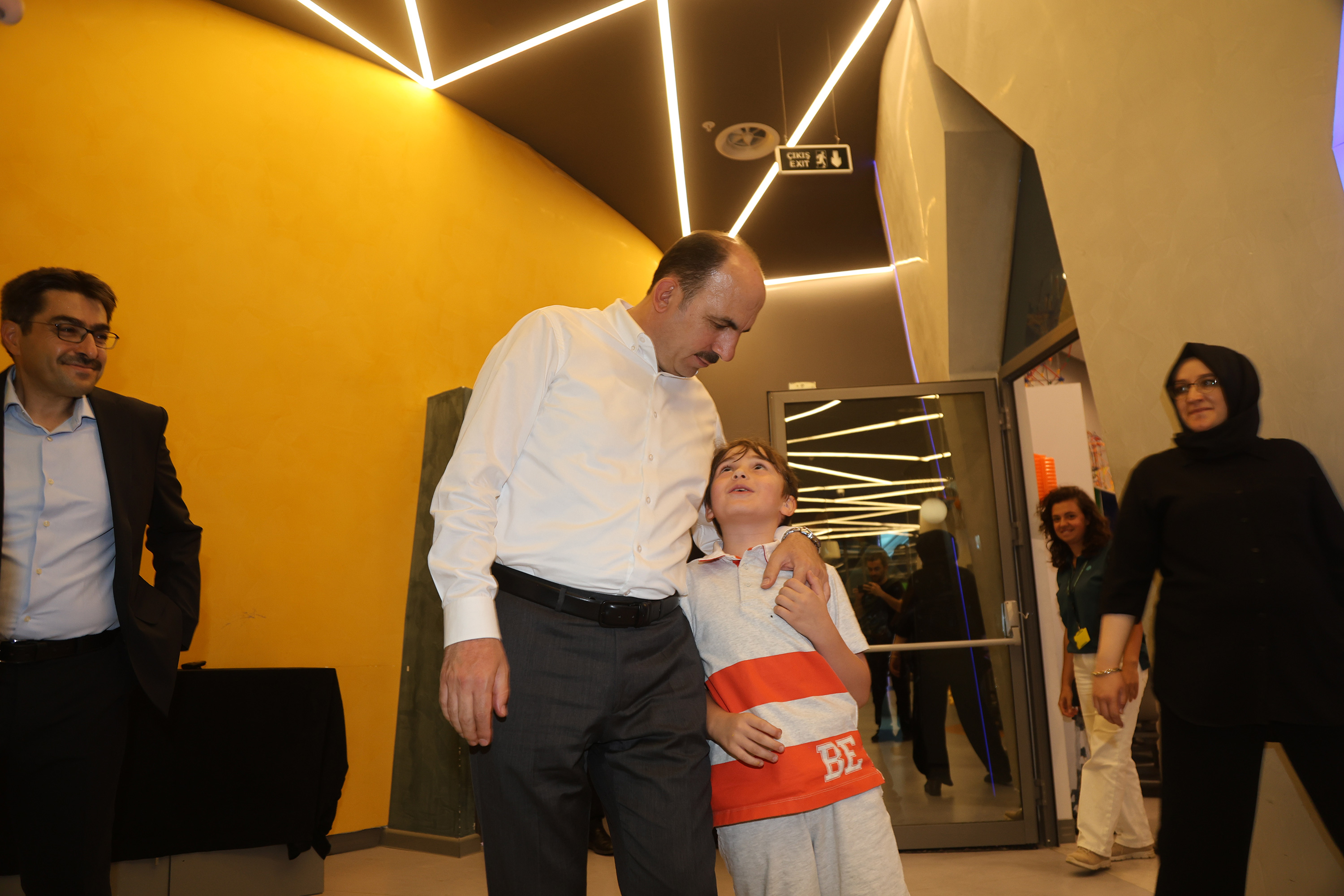BAŞKAN ALTAY, KONYA BİLİM MERKEZİ’NİN YAZ BİLİM KAMPLARINA KATILAN ÇOCUKLARLA BULUŞTU