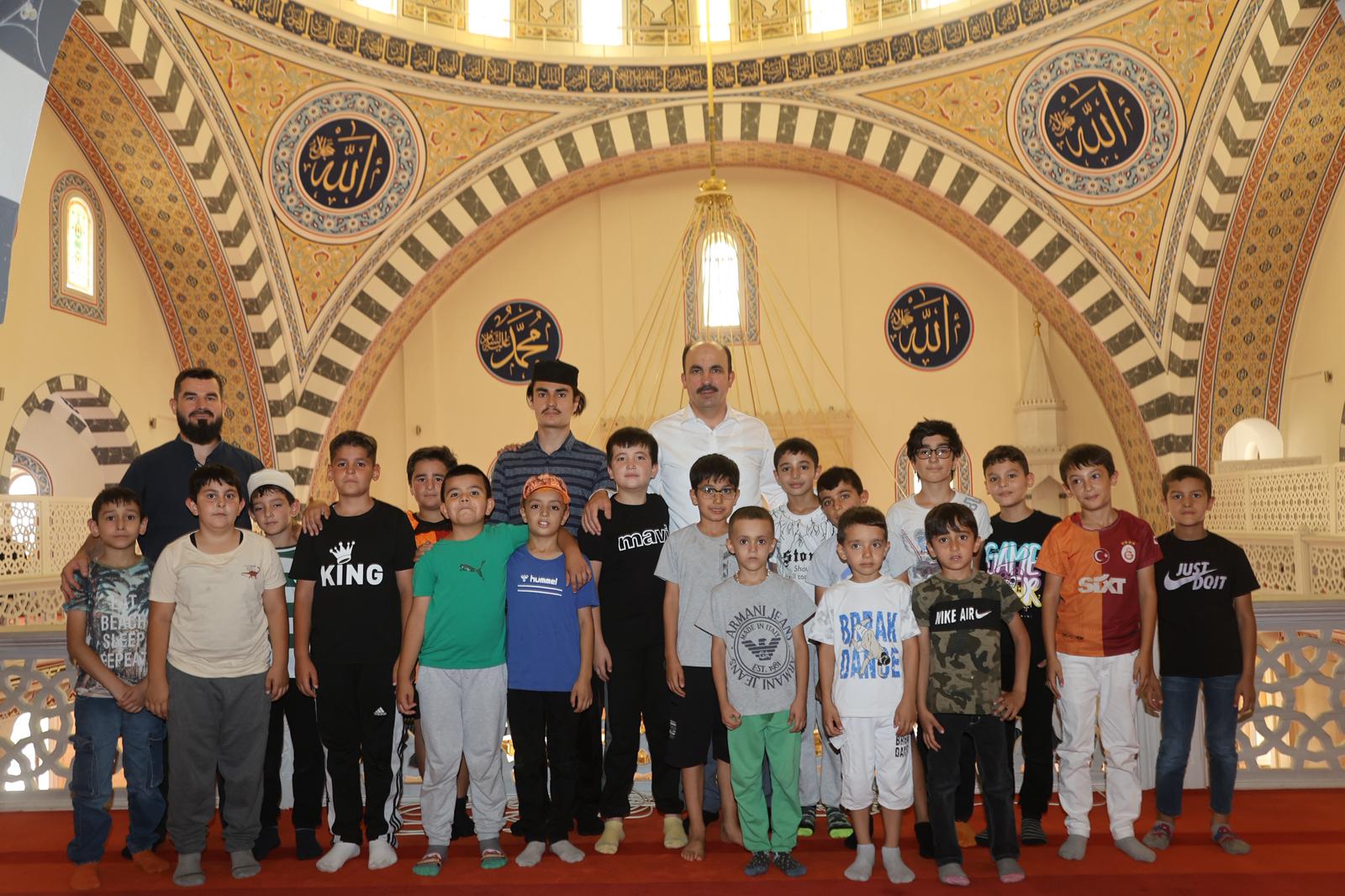 BAŞKAN ALTAY YAZ KUR’AN KURSU ÖĞRENCİLERİYLE BULUŞTU