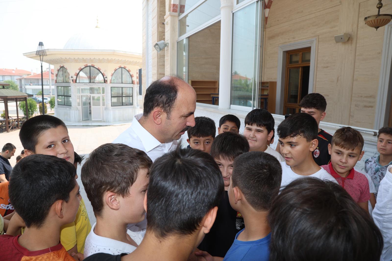 BAŞKAN ALTAY YAZ KUR’AN KURSU ÖĞRENCİLERİYLE BULUŞTU