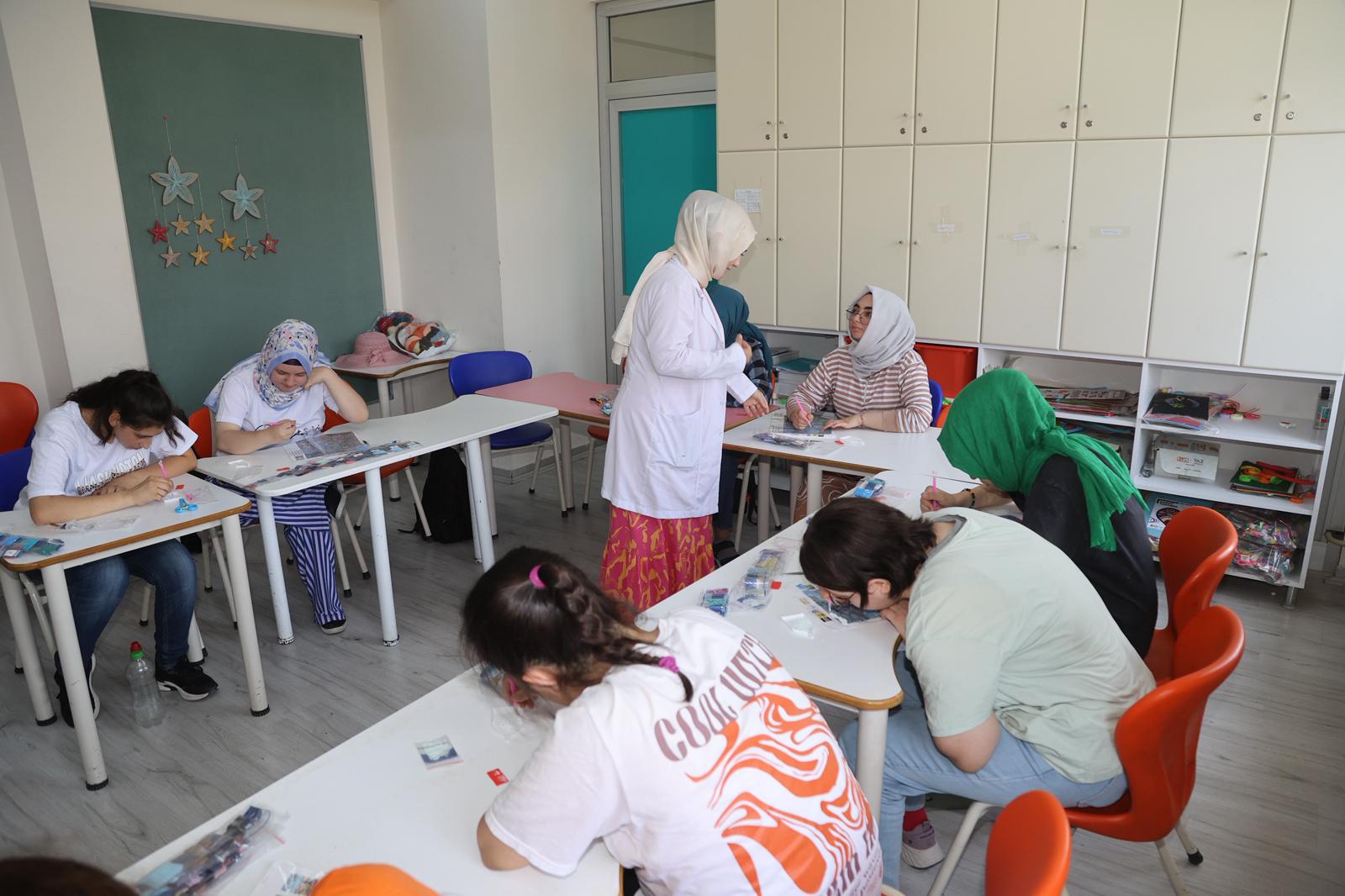 ÖZEL BİREYLER “ÖZEL GENÇ KOMEK YAZ OKULU” İLE DOLU DOLU BİR YAZ GEÇİRİYOR