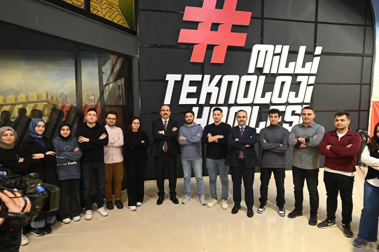 BAŞKAN ALTAY ÜNİVERSİTE TERCİHİ YAPACAK GENÇLERİ ÖĞRENCİ VE HUZUR ŞEHRİ KONYA’YA DAVET ETTİ