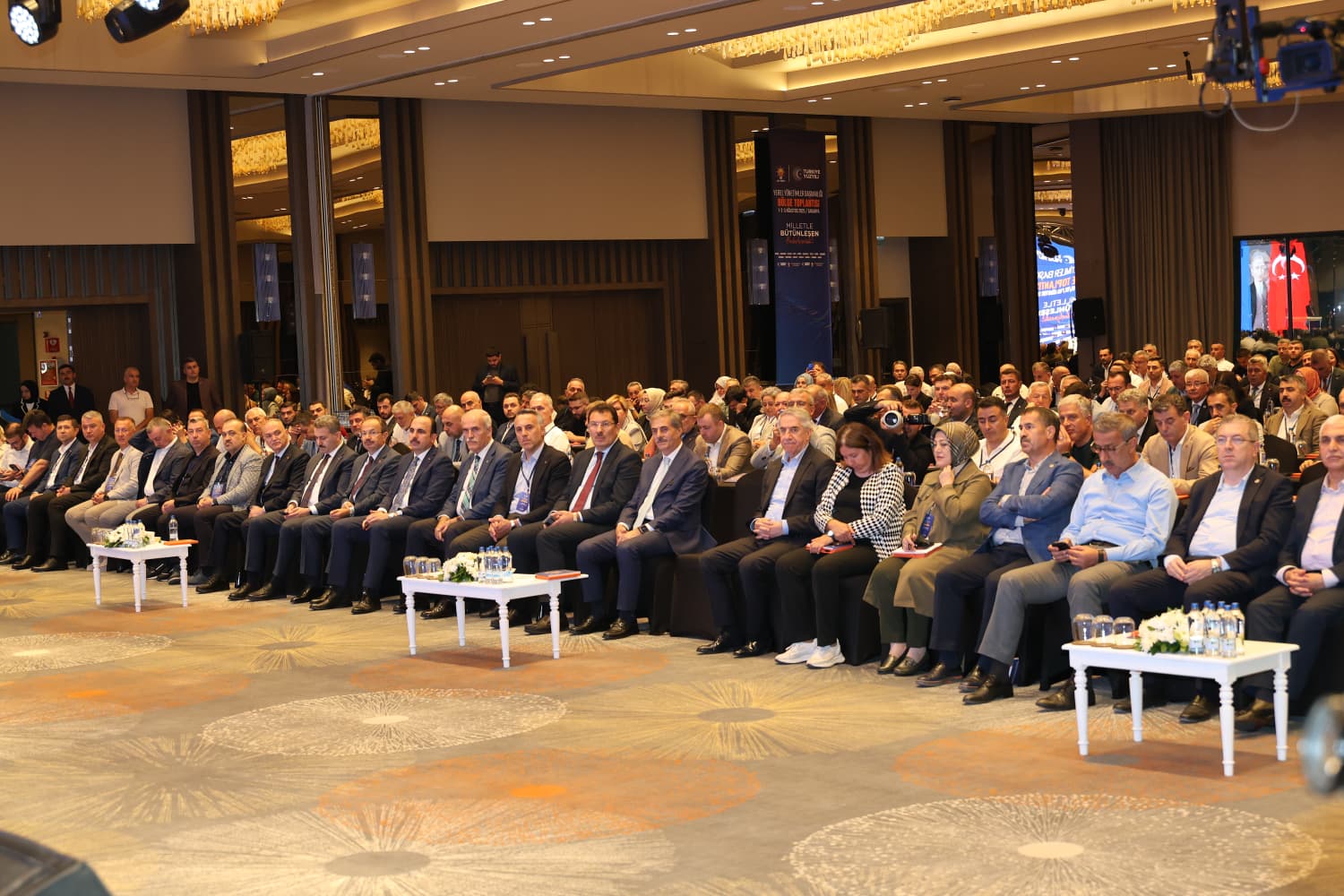 BAŞKAN ALTAY BELEDİYE BAŞKANLARINA KONYA MODELİ BELEDİYECİLİĞİ ANLATTI