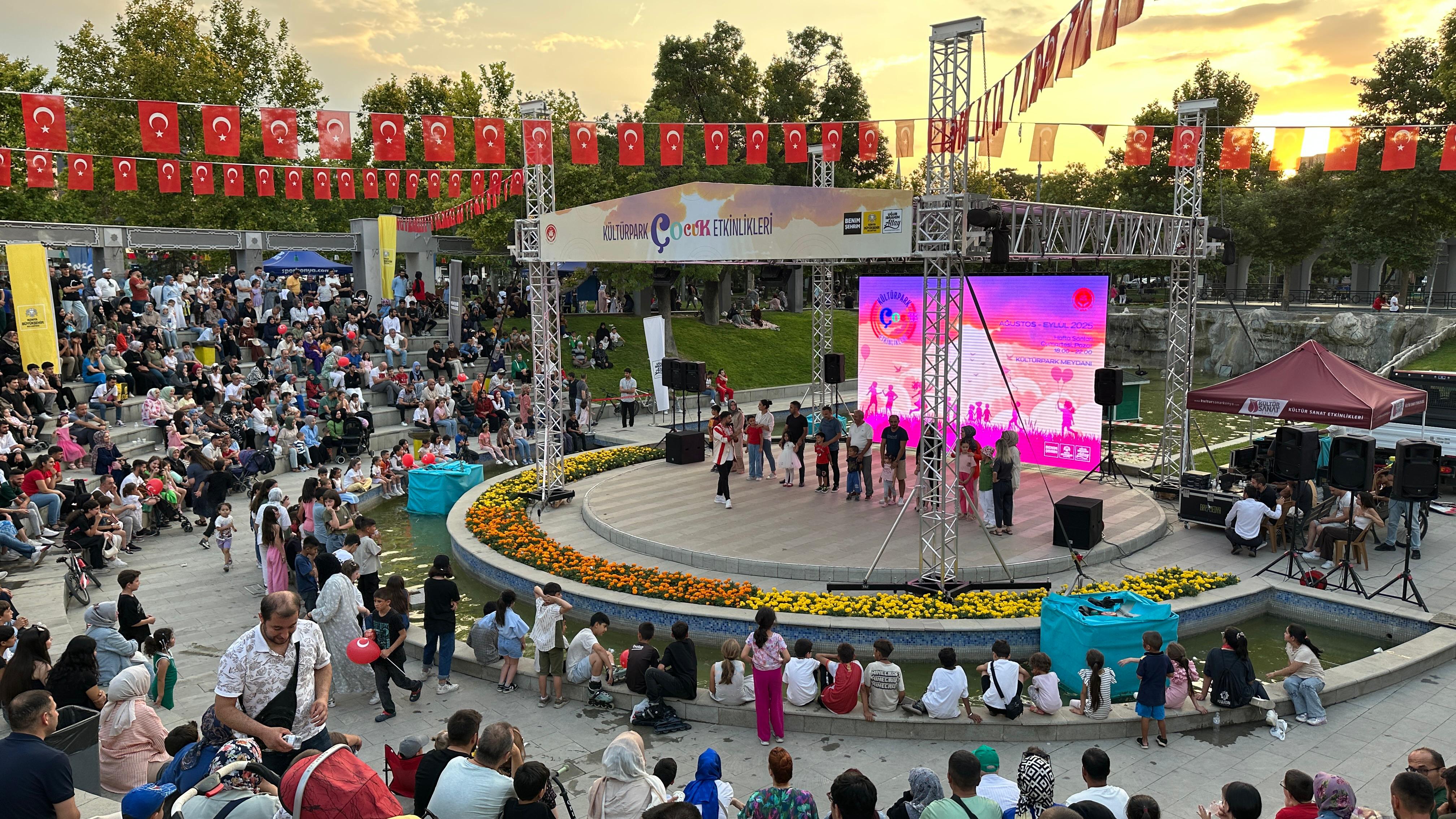 KÜLTÜRPARK ÇOCUK ETKİNLİKLERİ ÇOCUKLARIN YAZ TATİLİNE RENK KATIYOR