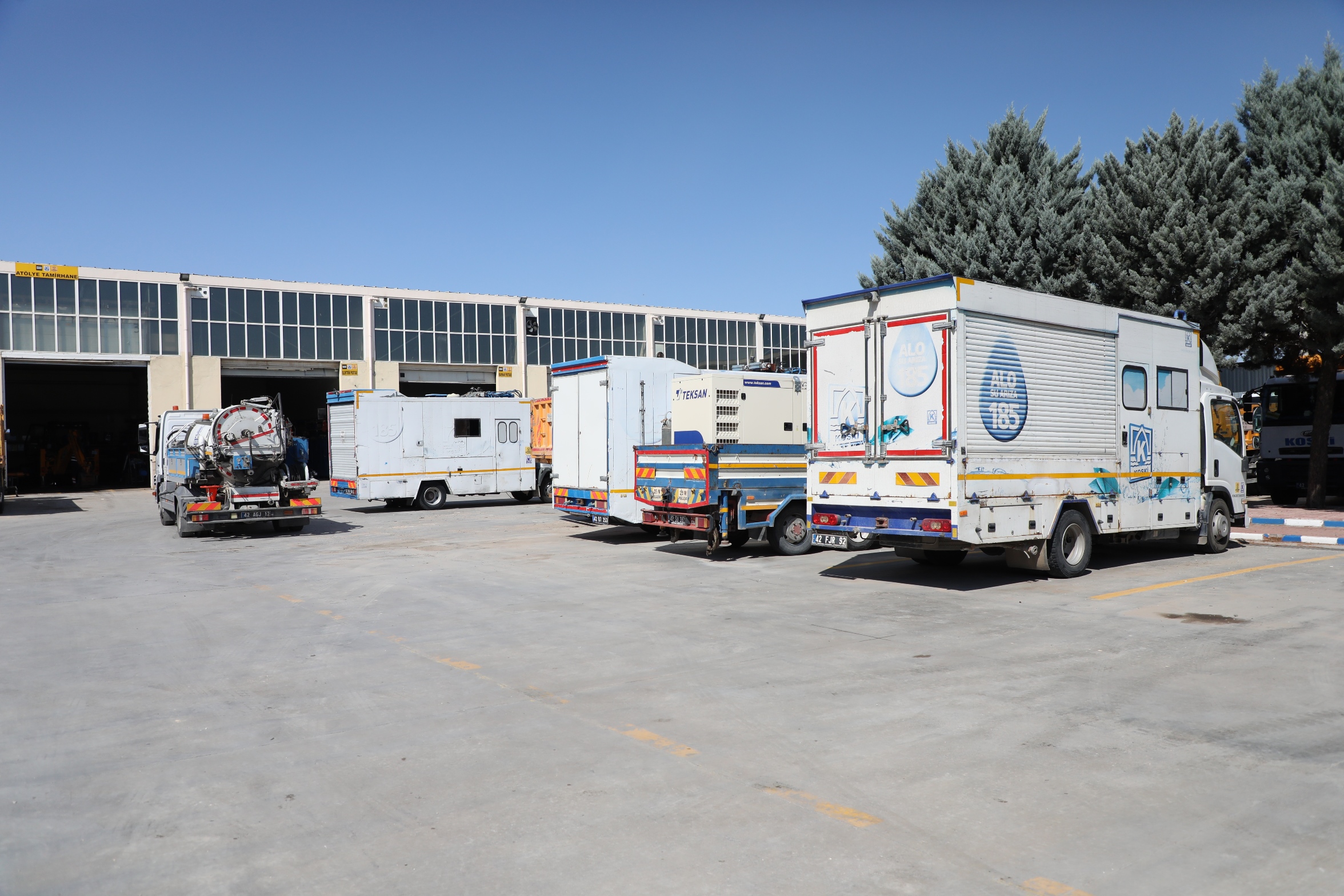 KOSKİ, TESİSLERİNDEKİ ATÖLYE VE AMBAR SİSTEMLERİYLE FARK OLUŞTURUYOR