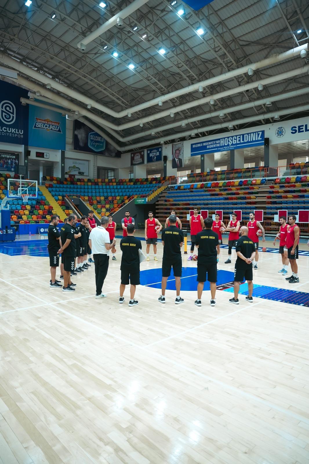 BÜYÜKŞEHİR BELEDİYESPOR BASKETBOL TAKIMI YENİ SEZONA HAZIRLANIYOR