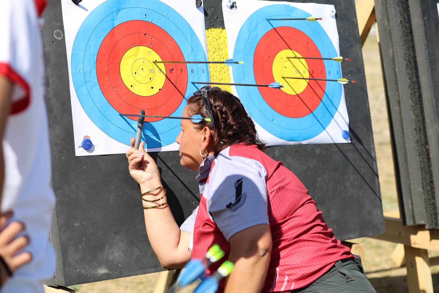 TÜRKİYE’NİN DÖRT BİR YANINDAN GELEN OKÇULAR KONYA'DA YARIŞTI