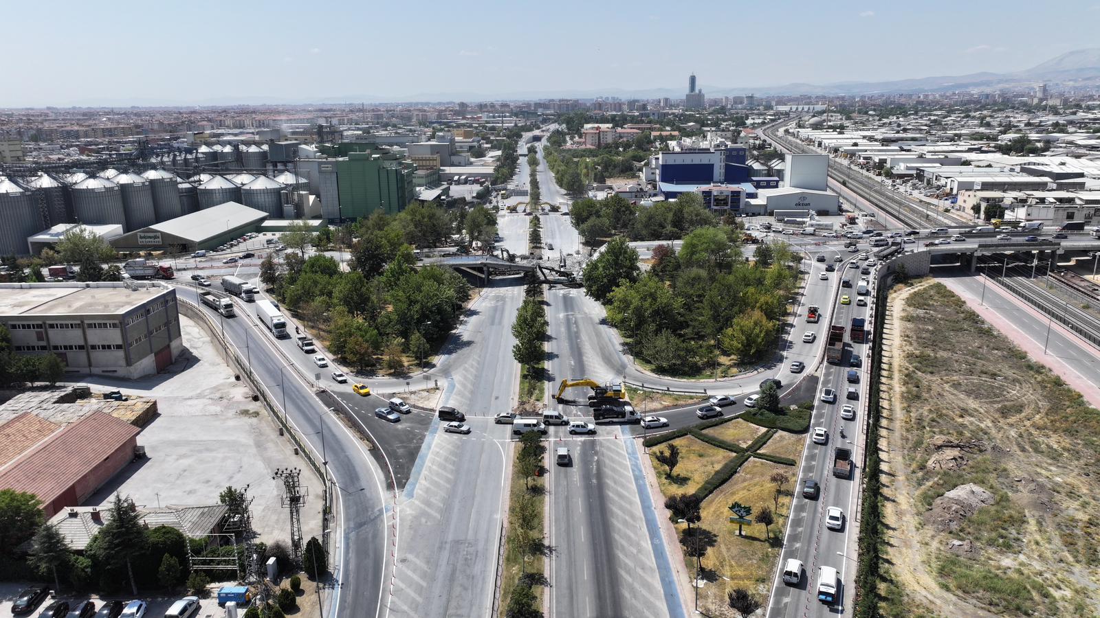 MARANGOZLAR KÖPRÜLÜ KAVŞAĞI’NDA YENİLEME ÇALIŞMALARI BAŞLADI