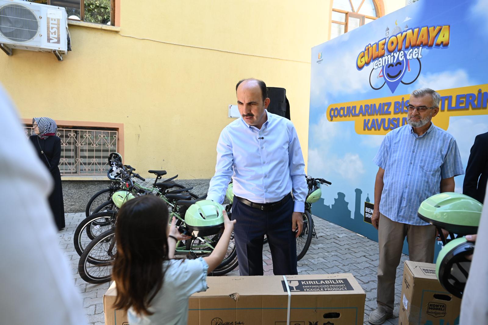 BAŞKAN ALTAY: “GÜLE OYNAYA CAMİYE GEL PROJESİ’NDE 12 BİNDEN FAZLA ÇOCUK BİSİKLETLERİNE KAVUŞTU”