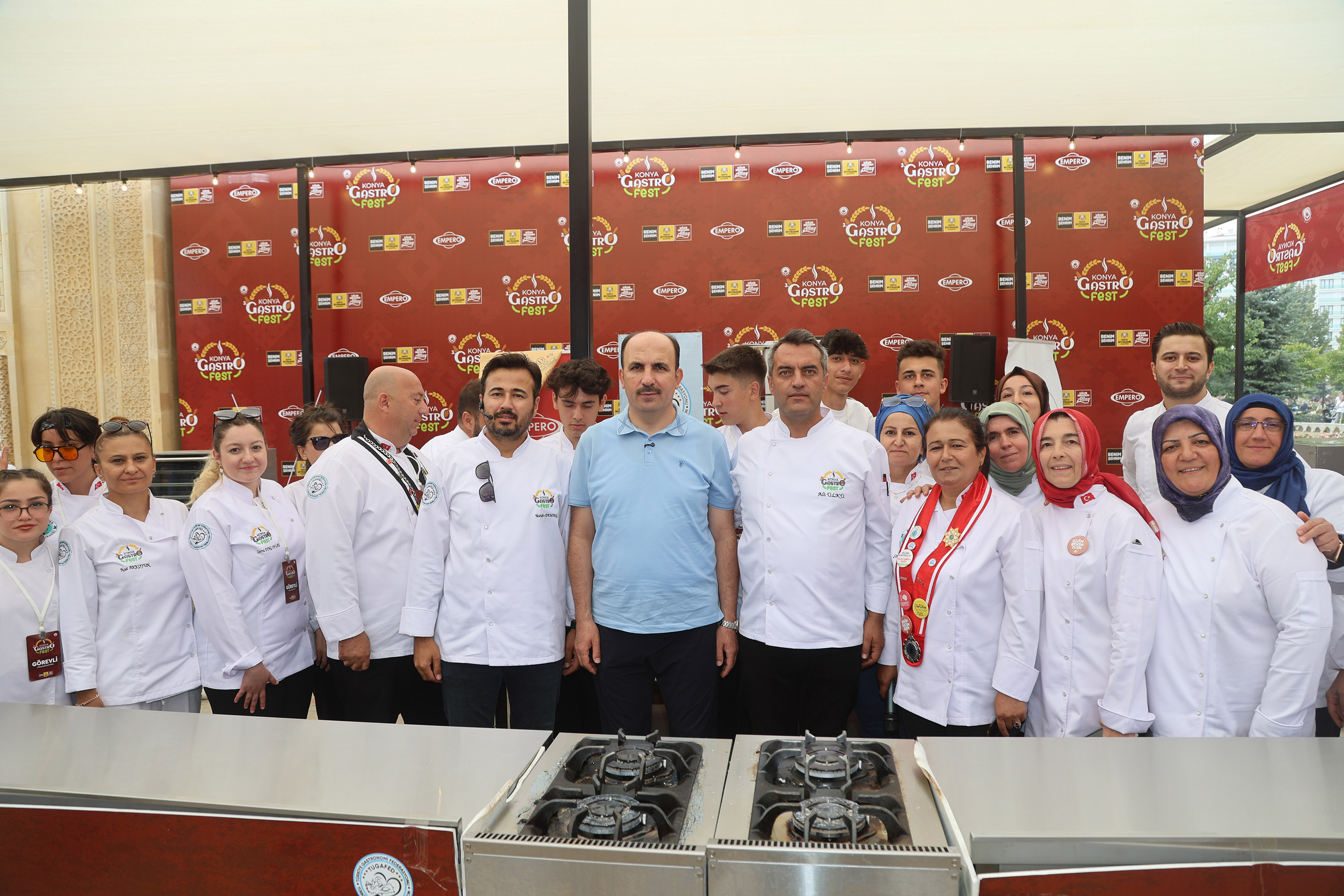 BAŞKAN ALTAY GASTROFEST’E KATILAN YÜZ BİNLERCE MİSAFİRE, ŞEFLERE VE ESNAFA TEŞEKKÜR ETTİ