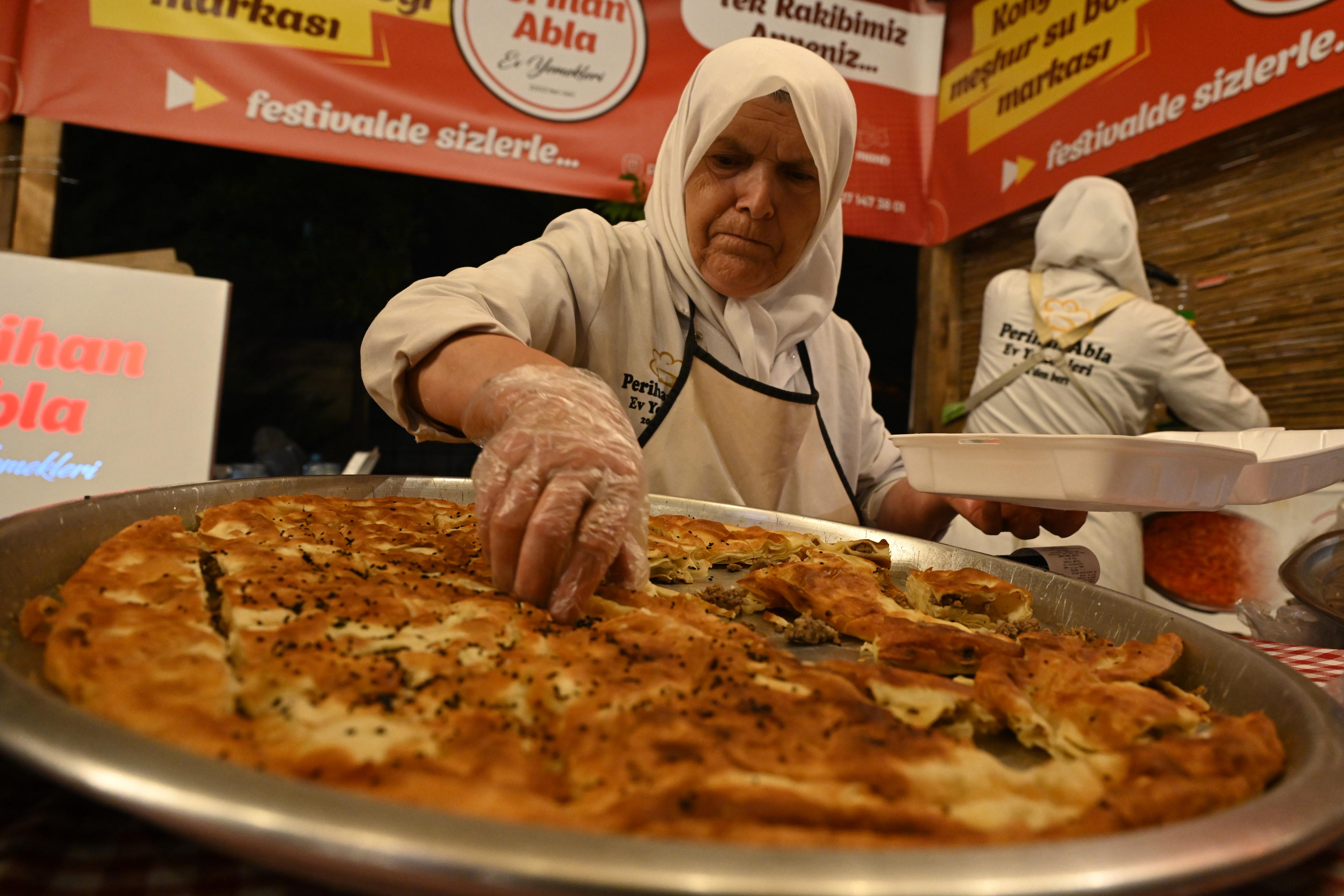 BAŞKAN ALTAY GASTROFEST’E KATILAN YÜZ BİNLERCE MİSAFİRE, ŞEFLERE VE ESNAFA TEŞEKKÜR ETTİ