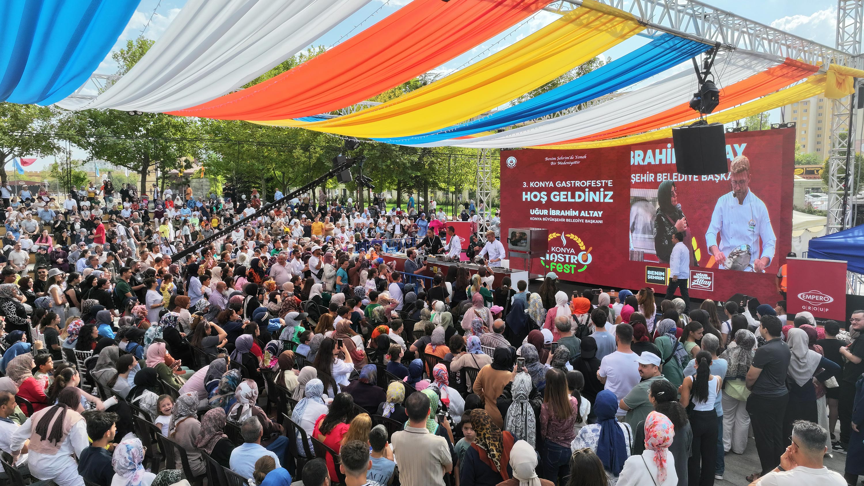 BAŞKAN ALTAY GASTROFEST’E KATILAN YÜZ BİNLERCE MİSAFİRE, ŞEFLERE VE ESNAFA TEŞEKKÜR ETTİ