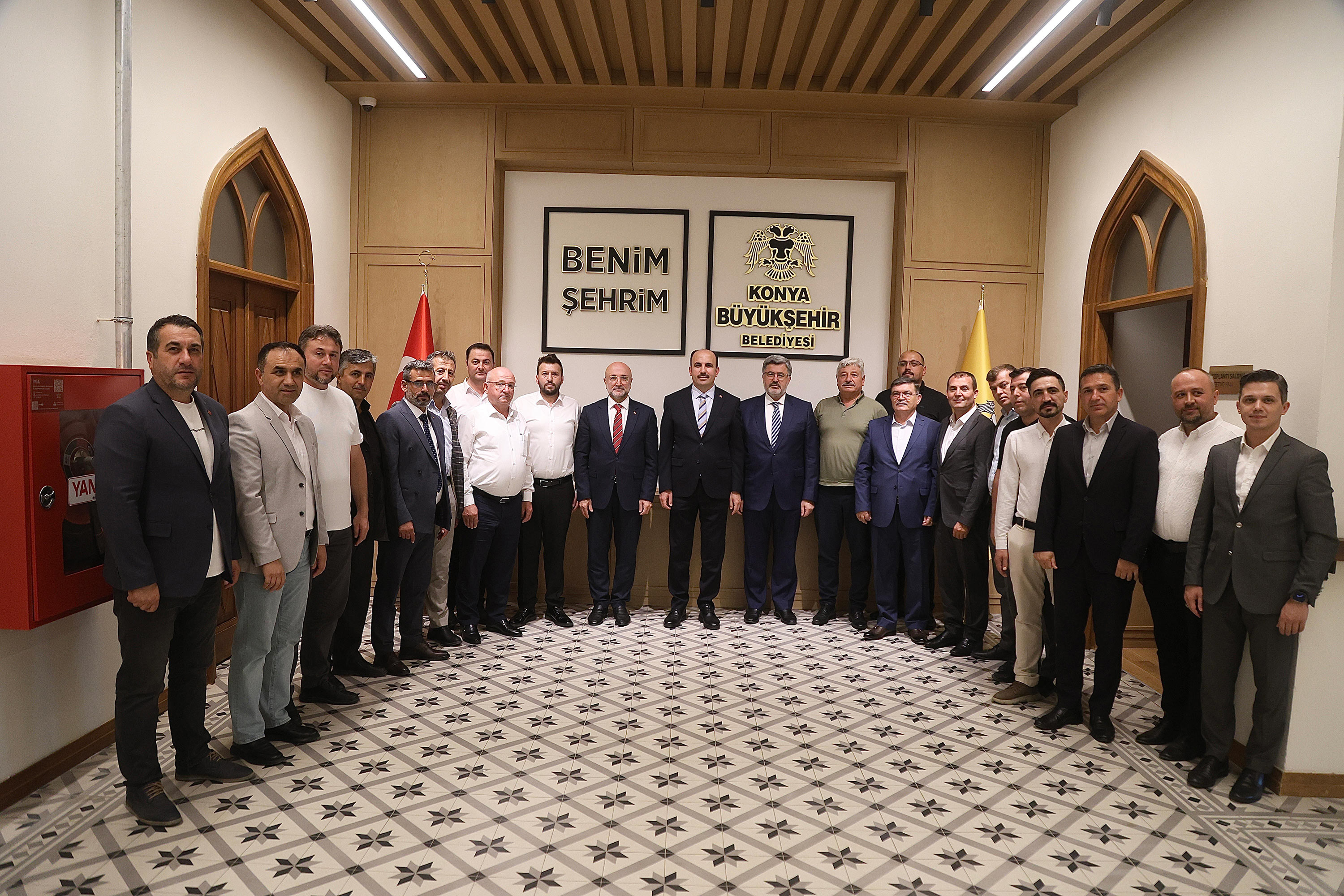 KONYA BÜYÜKŞEHİR’İN BELEDİYECİLİK TECRÜBESİ AFYONKARAHİSARLI BELEDİYE BAŞKANLARIYLA PAYLAŞILDI