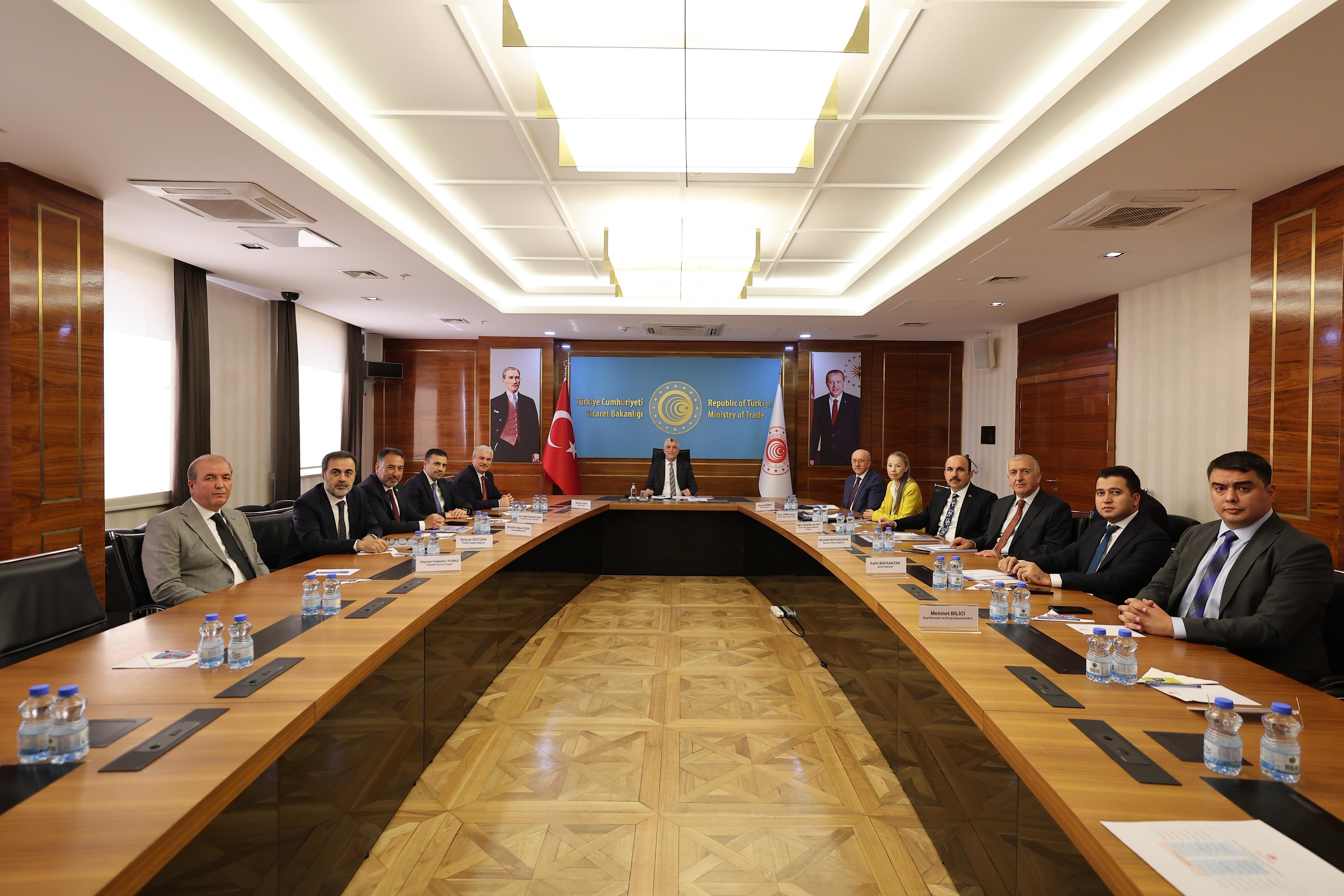 KONYA HEYETİ ANKARA’DA BAKANLARLA YATIRIMLARI VE PROJELERİ İSTİŞARE ETTİ