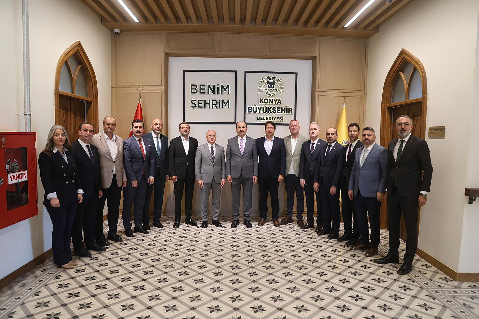 BAŞKAN ALTAY BURSALI BELEDİYE BAŞKANLARINA KONYA MODELİ BELEDİYECİLİK ÇALIŞMALARINI ANLATTI