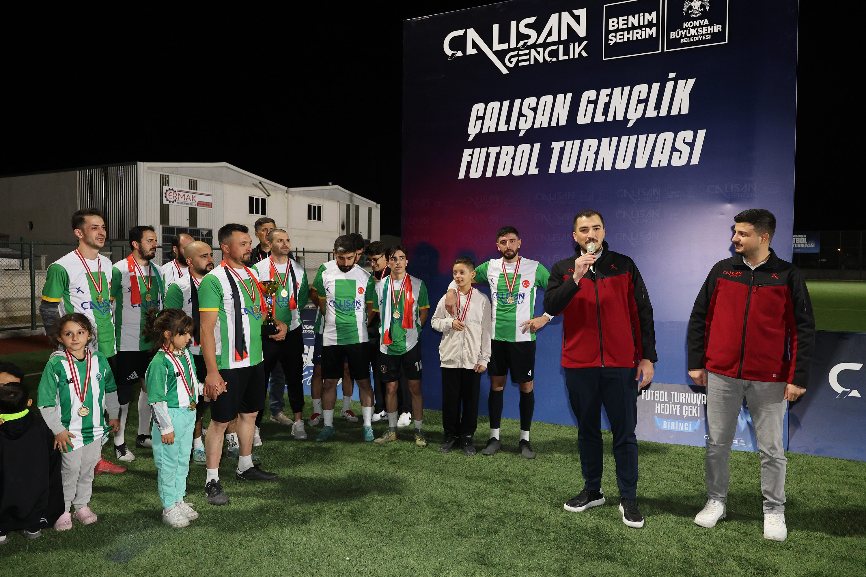 KONYA BÜYÜKŞEHİR ÇALIŞAN GENÇLİK FUTBOL TURNUVASI’NDA DOSTLUK KAZANDI
