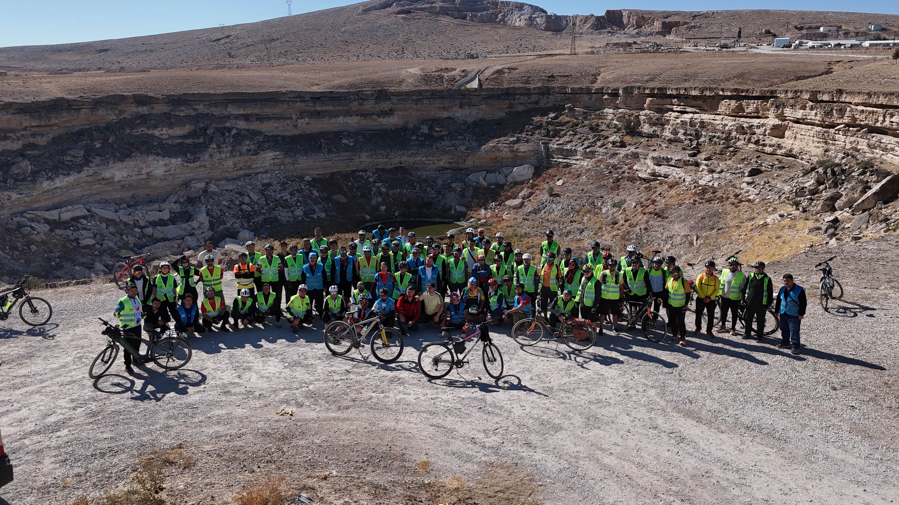 “KEYKUBAD’IN İZİNDE PEDALLIYORUZ” BİSİKLET SÜRÜŞ ETKİNLİĞİNDE KURAKLIĞA DİKKAT ÇEKİLDİ