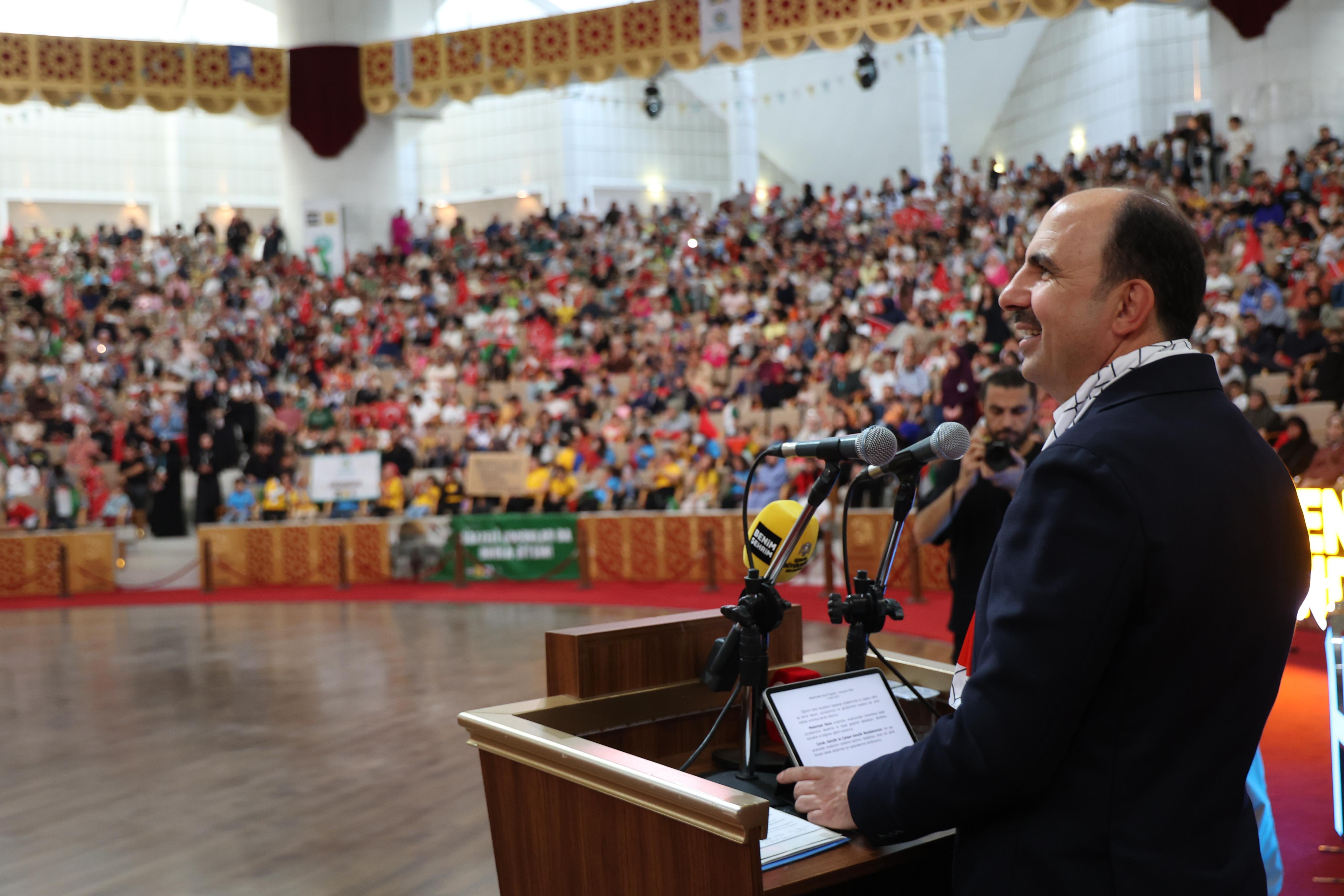 BİLGEHANE ÖĞRENCİLERİNE SESLENEN BAŞKAN ALTAY:  “HER DAİM HAKİKATİN YANINDA, ZALİMİN KARŞISINDA OLACAĞINIZA İNANCIM TAMDIR”