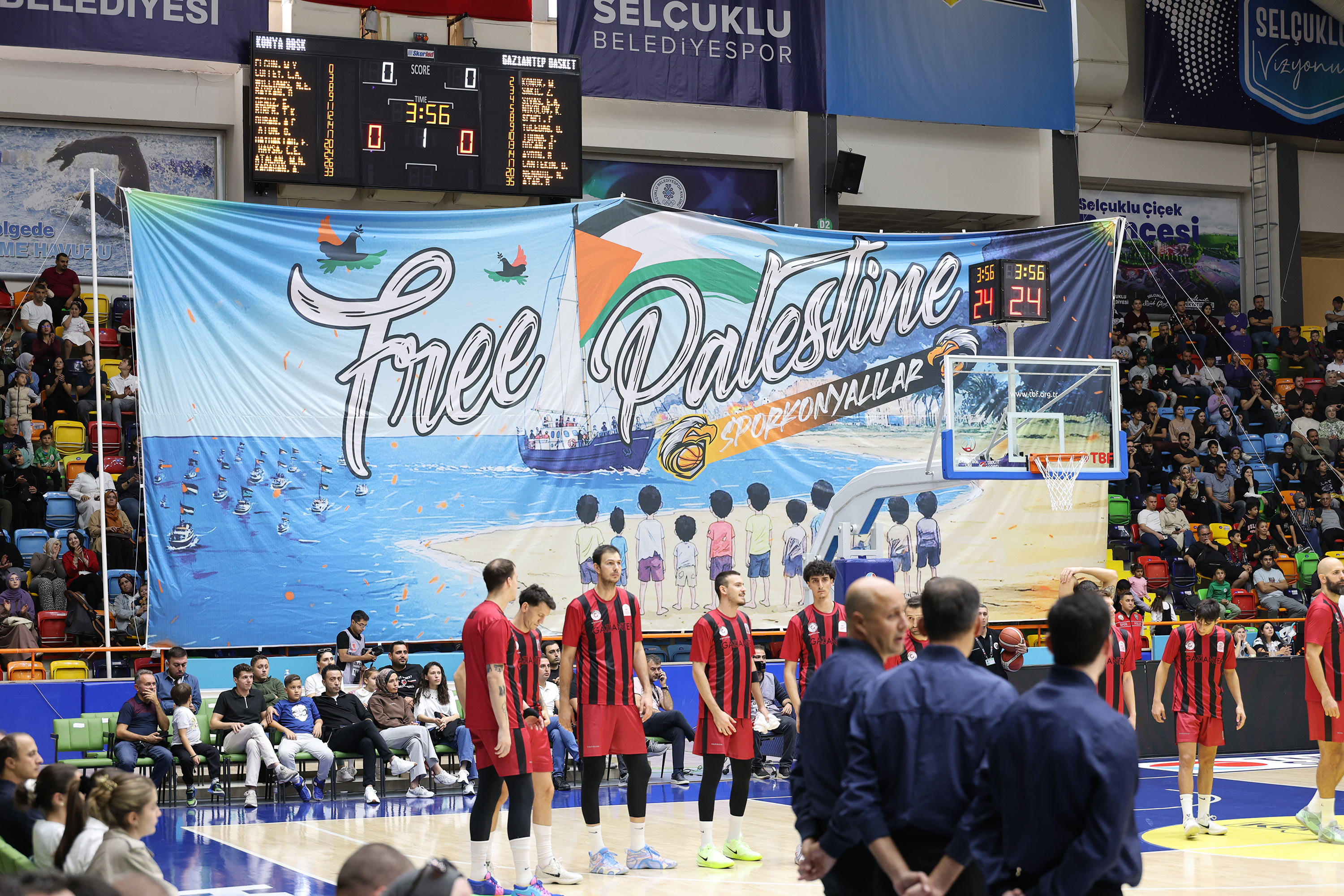 BÜYÜKŞEHİR BELEDİYESPOR - GAZİANTEP BASKETBOL MAÇINDA GAZZE’YE DESTEK PANKARTI AÇILDI