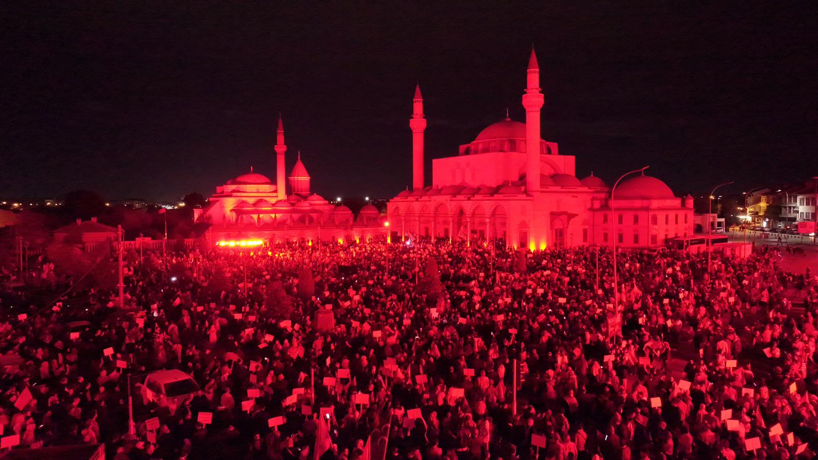 KONYA’DA 75 BİN KİŞİ KATİL İSRAİL’İN GAZZE SOYKIRIMINA KARŞI VİCDANIN SESİ OLDU