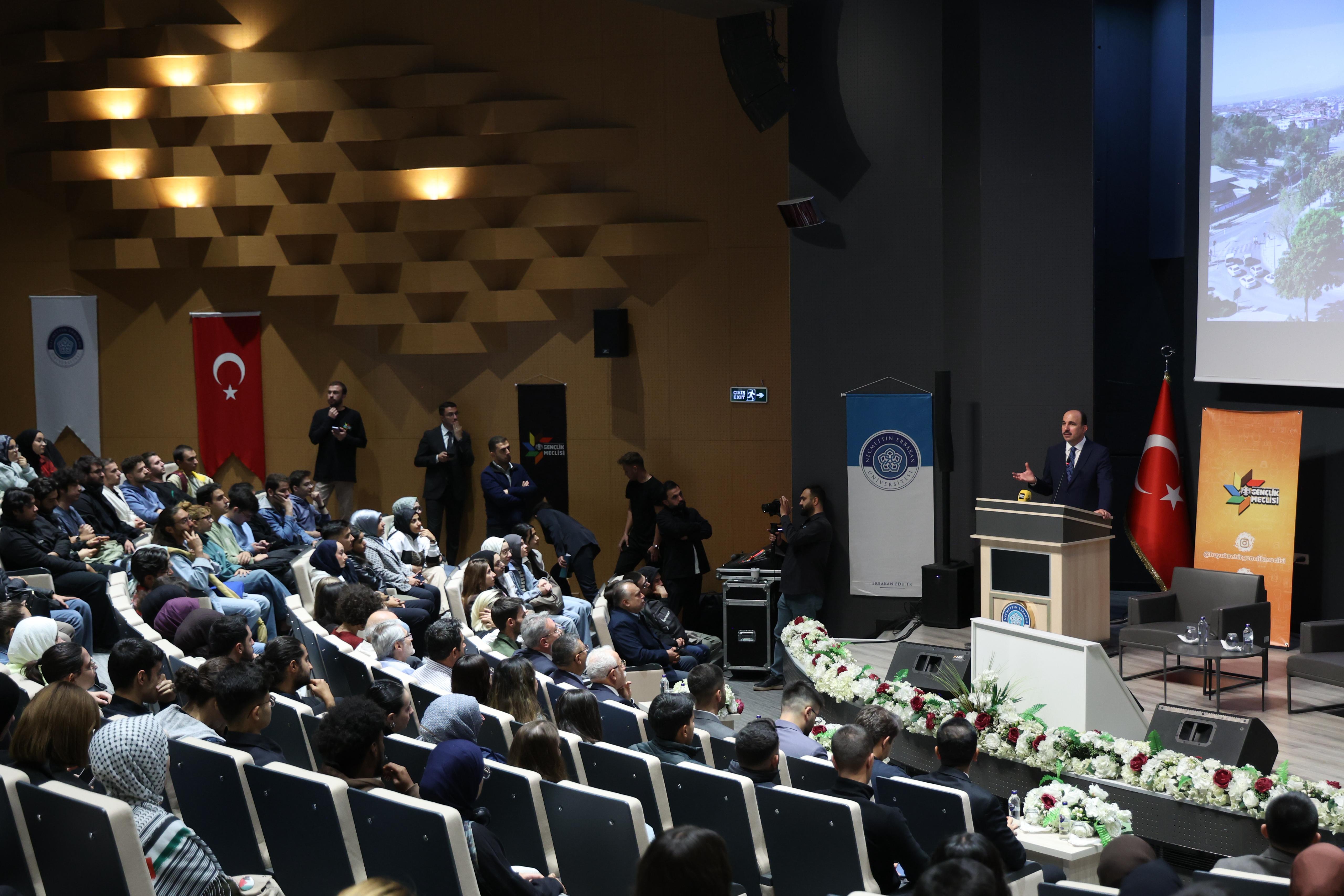 BAŞKAN ALTAY: “ÜLKEMİZİN GELECEĞİNE İMZA ATACAK BİR NESİL YETİŞTİRMEK İÇİN ÇABA SARF EDİYORUZ”