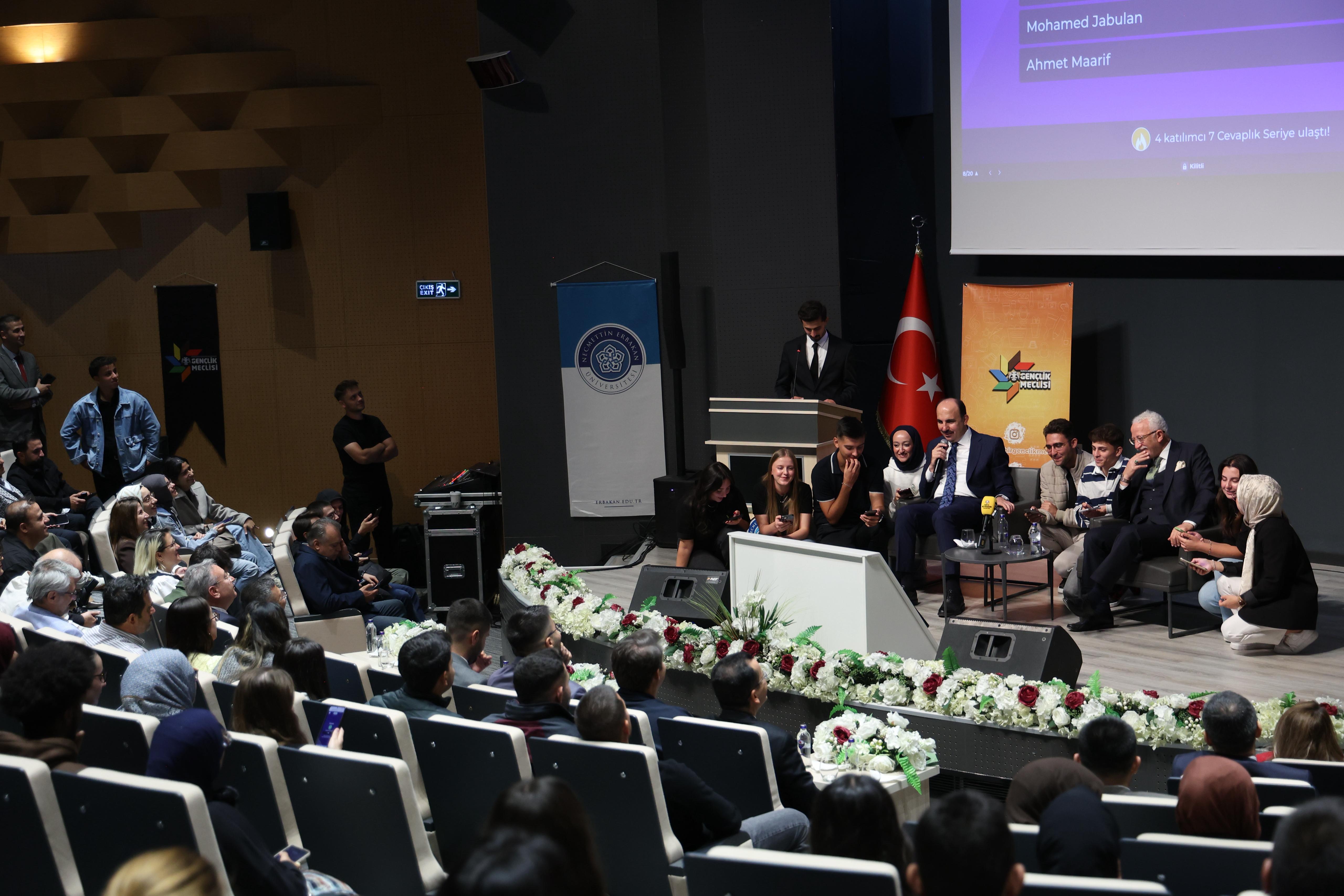 BAŞKAN ALTAY: “ÜLKEMİZİN GELECEĞİNE İMZA ATACAK BİR NESİL YETİŞTİRMEK İÇİN ÇABA SARF EDİYORUZ”