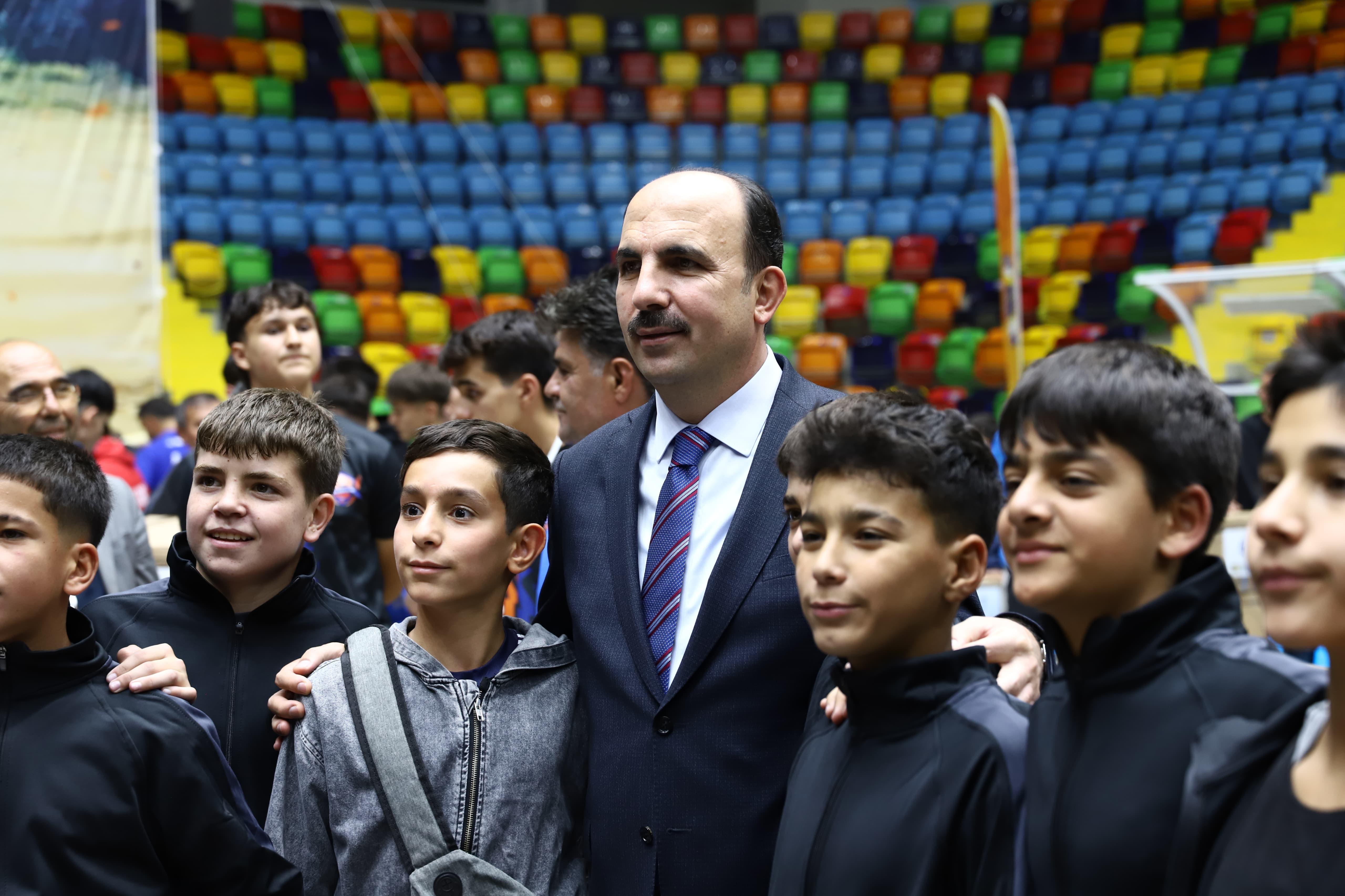 BAŞKAN ALTAY: “2025’TE AMATÖR SPOR KULÜPLERİMİZE 144 MİLYON LİRA AYNÎ VE NAKDÎ DESTEKTE BULUNDUK”