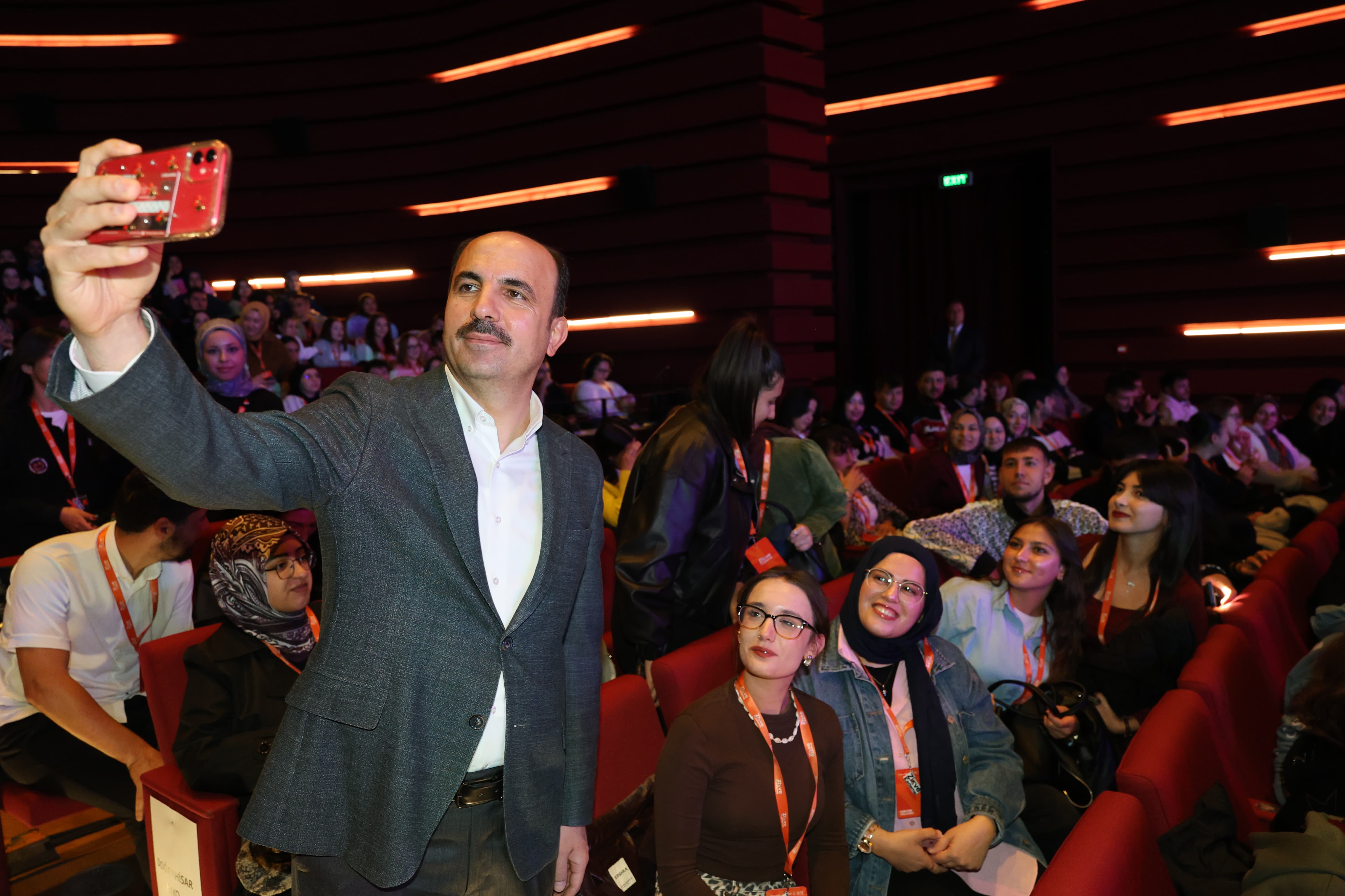 "KADEME KARİYER ZİRVESİ" YAPILDI