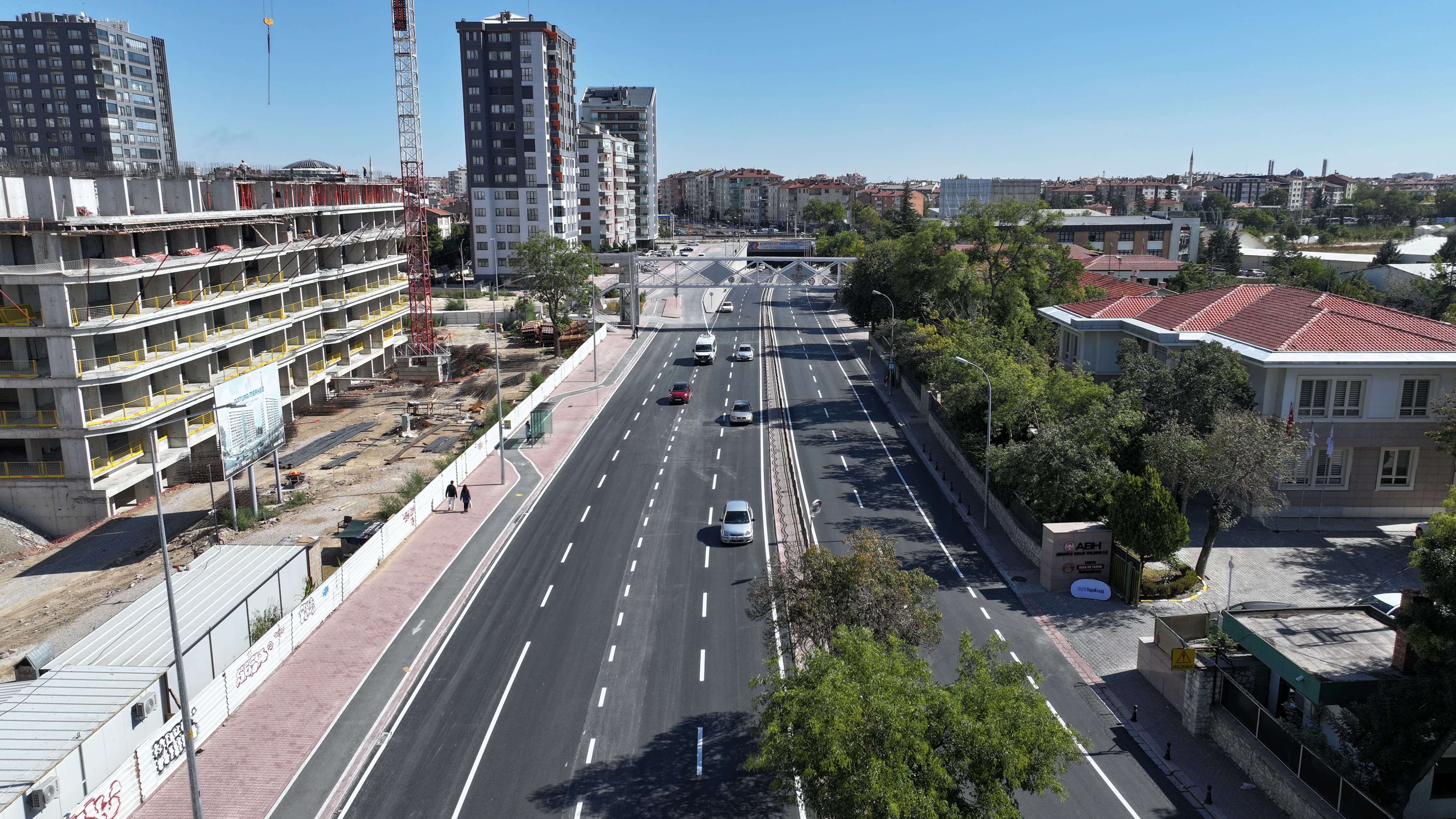 KONYA BÜYÜKŞEHİR VATAN CADDESİ KÖPRÜLÜ KAVŞAĞI’NDA YOL KALİTESİNİ YÜKSELTTİ