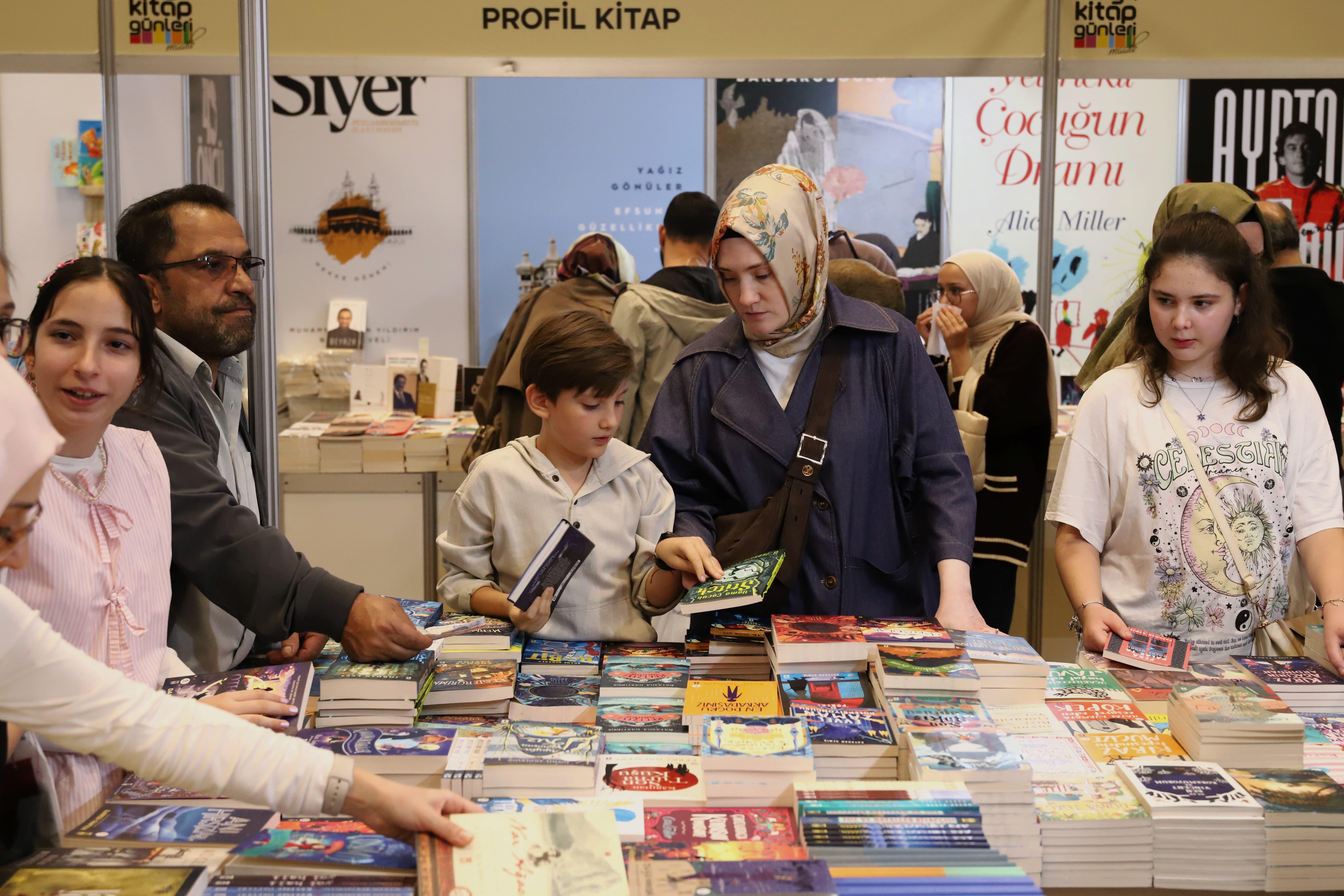 BAŞKAN ALTAY TÜM KİTAPSEVERLERİ 12. KONYA KİTAP GÜNLERİ’NE DAVET ETTİ