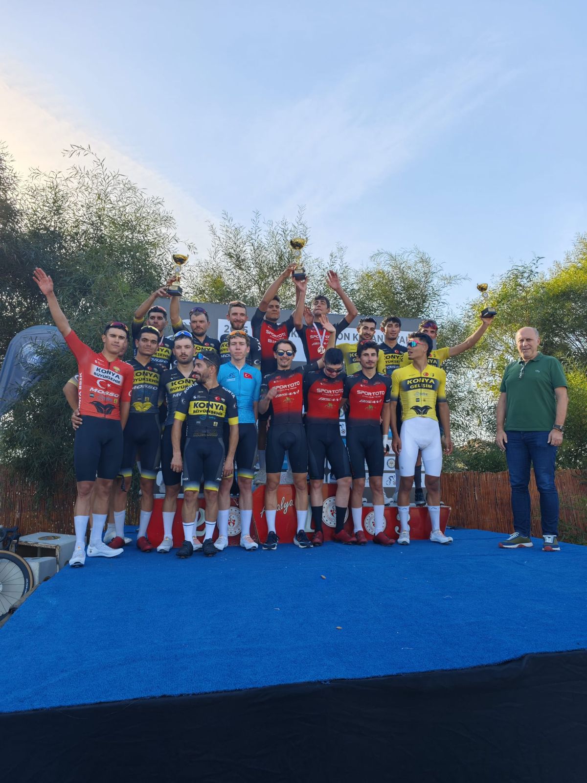BÜYÜKŞEHİRLİ PEDALLAR SEZONU 7 MADALYA İLE NOKTALADI