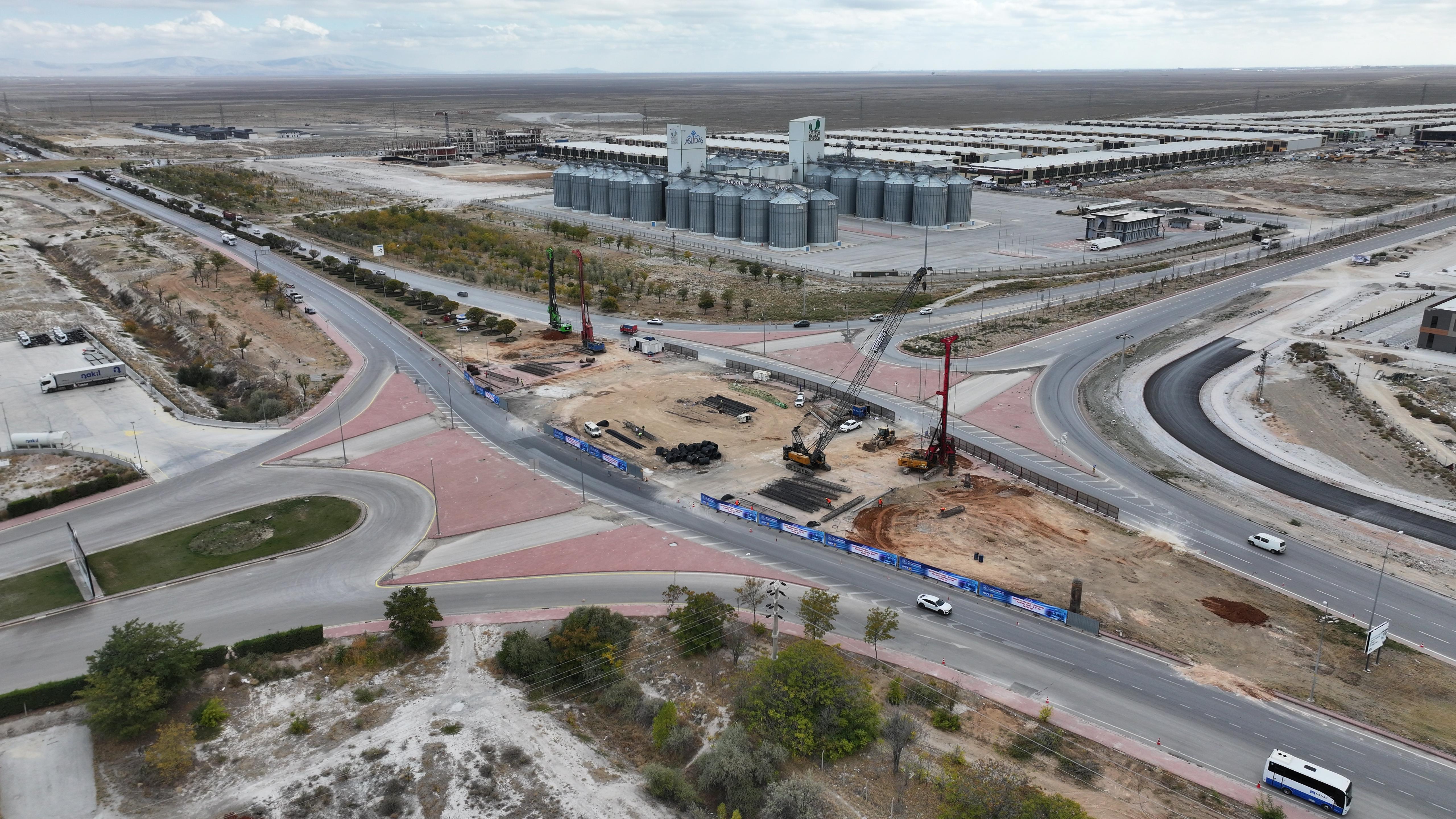 TRAMVAY HATTI ÇALIŞMASI KAPSAMINDA TÜMOSAN KAVŞAĞI’NDA YOL GENİŞLETME ÇALIŞMASI BAŞLADI