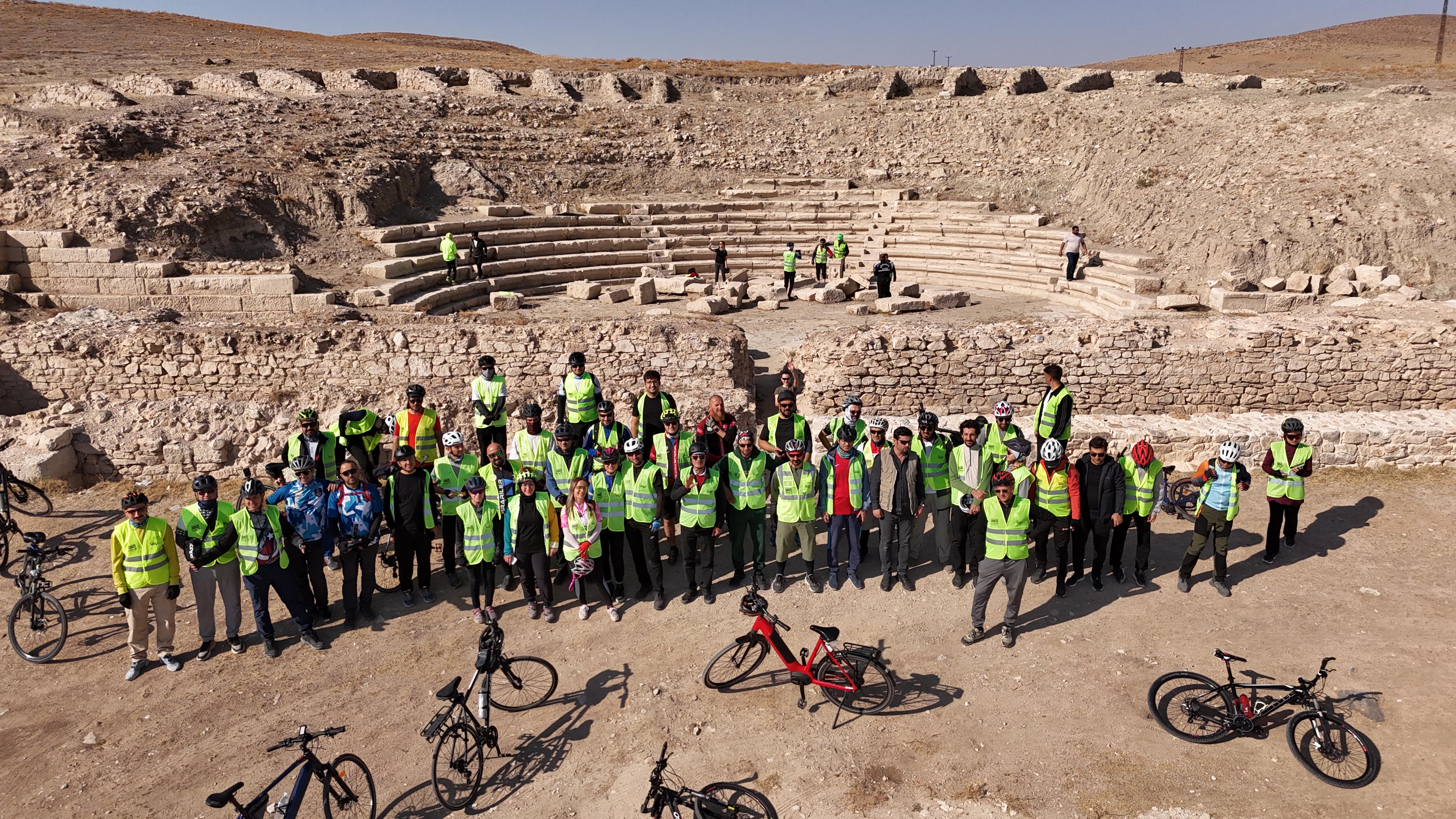 BİSİKLETSEVERLER 2026 AVRUPA BİSİKLET BAŞKENTİ KONYA’DA TARİHİ VE DOĞAL GÜZELLİKLERİ PEDAL ÇEVİREREK KEŞFEDİYOR