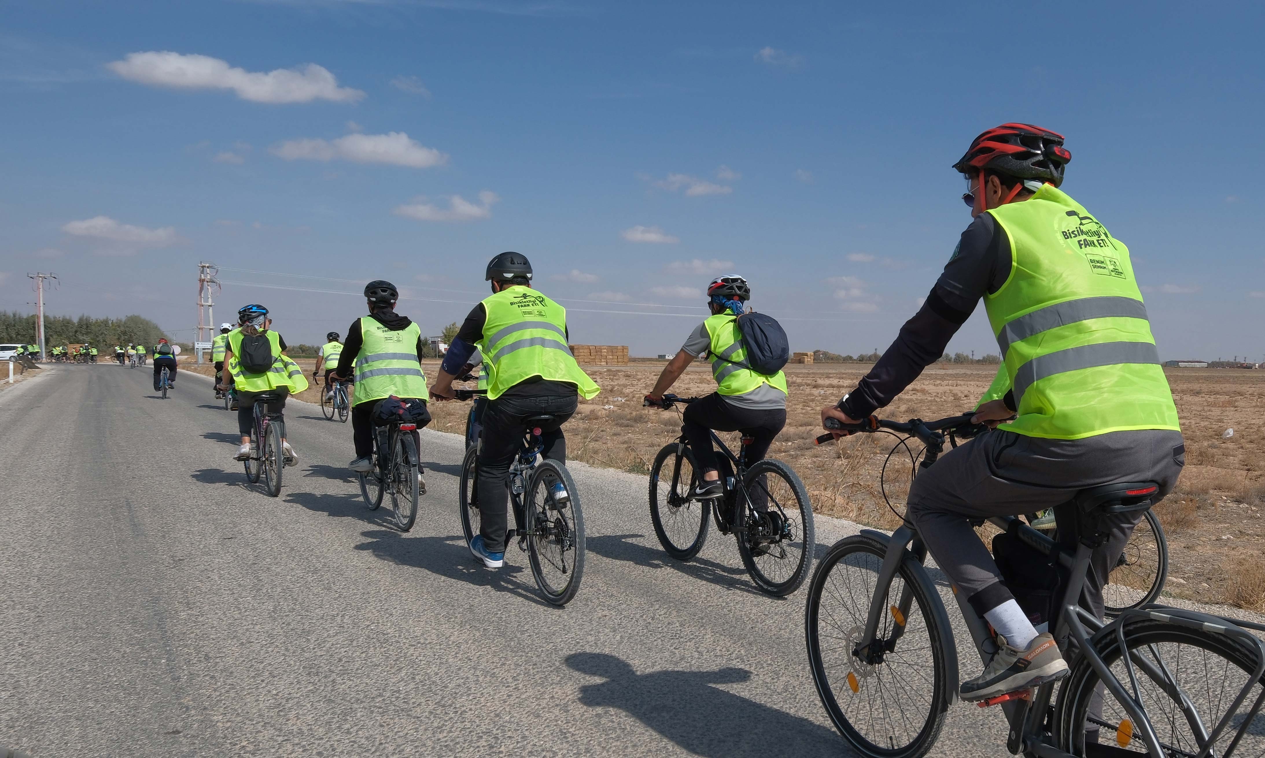 BİSİKLETSEVERLER 2026 AVRUPA BİSİKLET BAŞKENTİ KONYA’DA TARİHİ VE DOĞAL GÜZELLİKLERİ PEDAL ÇEVİREREK KEŞFEDİYOR