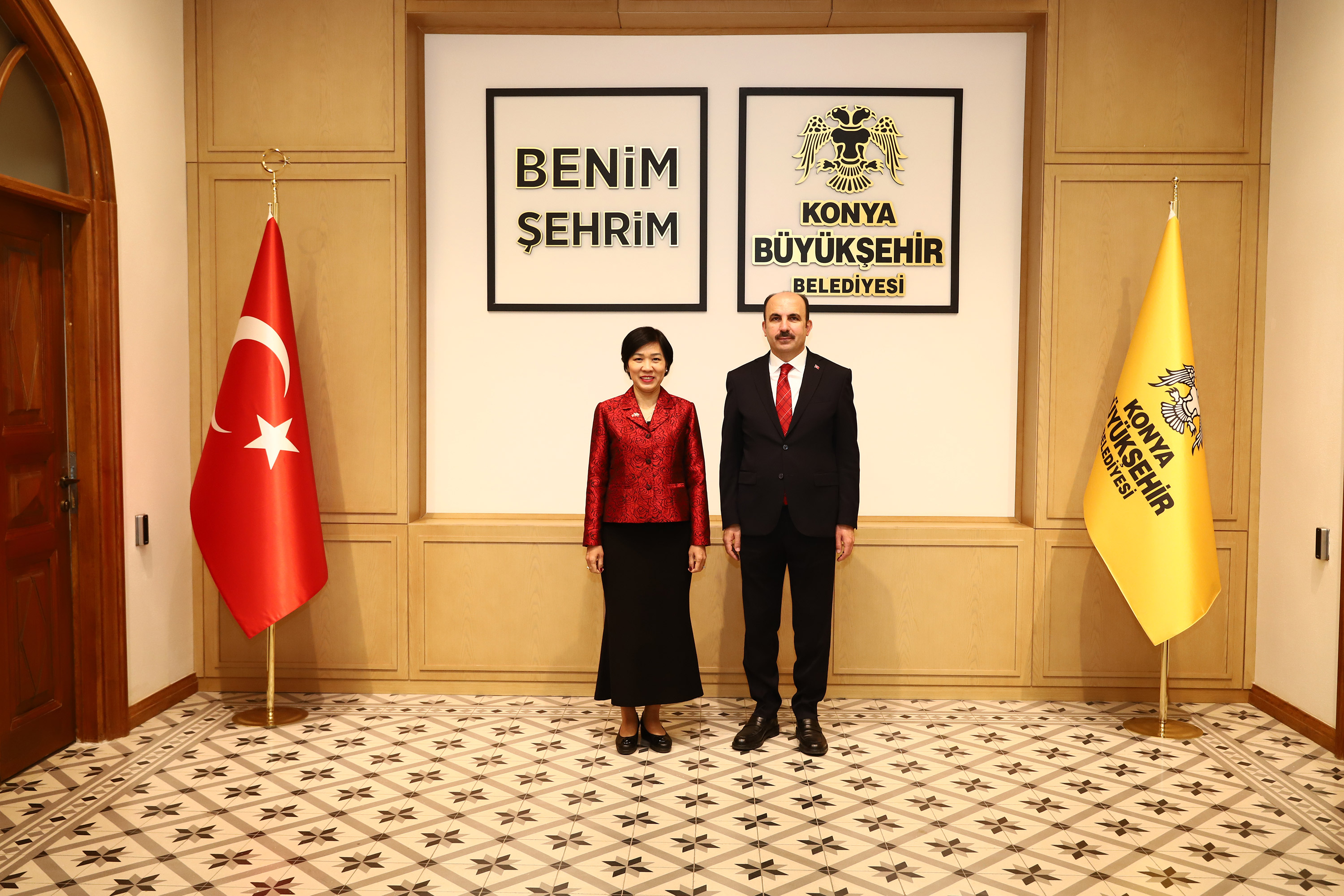 VİETNAM’IN ANKARA BÜYÜKELÇİSİ DANG BAŞKAN ALTAY’I ZİYARET ETTİ
