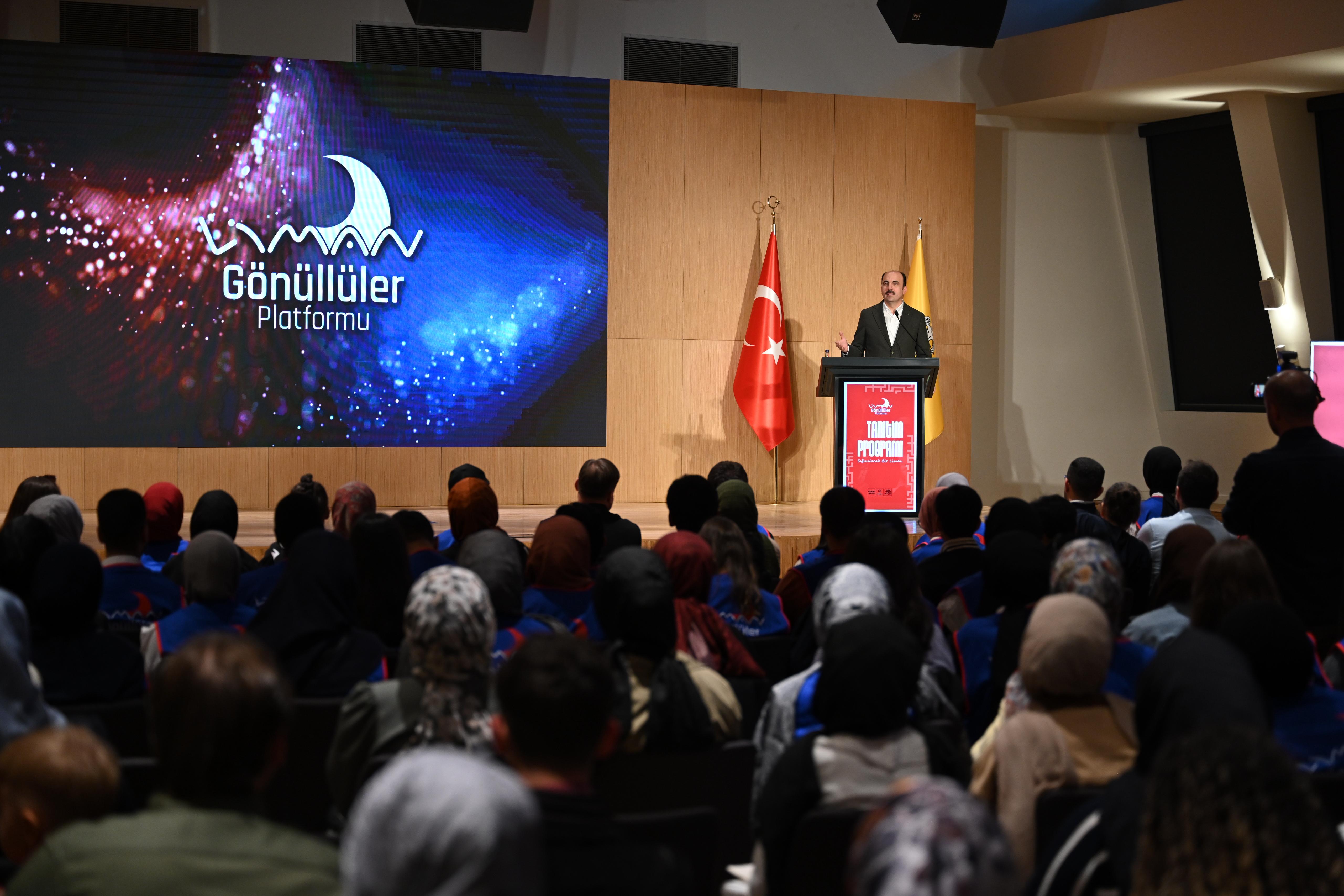 BAŞKAN ALTAY, LİMAN GÖNÜLLÜLERİ PLATFORMU ÜYESİ GENÇLERLE BULUŞTU:  “HEDEFİ BÜYÜK TUTARAK TÜM İNSANLIĞA FAYDALI BİR HALE DÖNÜŞTÜRMEMİZ GEREKİYOR”