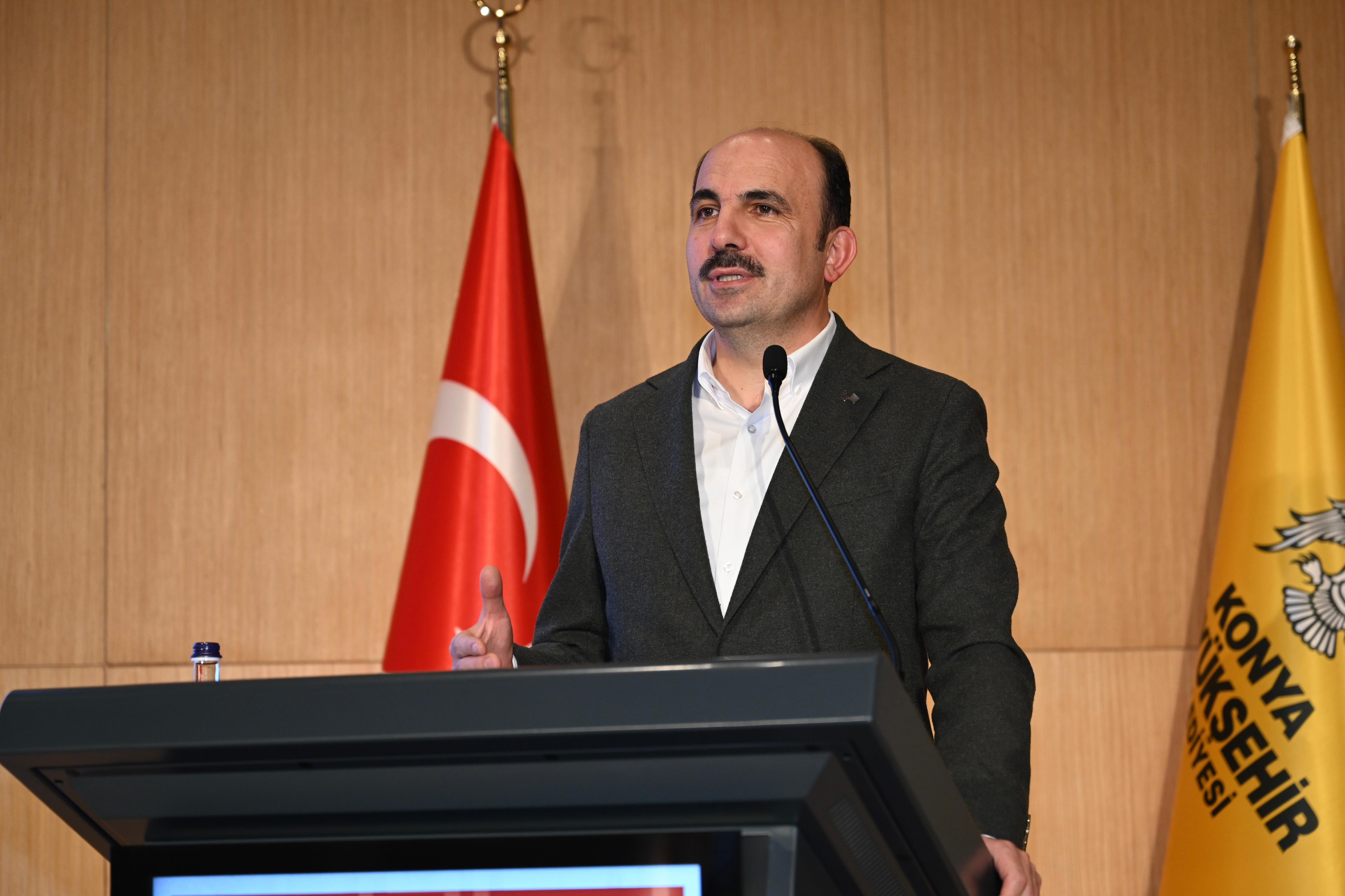 BAŞKAN ALTAY, LİMAN GÖNÜLLÜLERİ PLATFORMU ÜYESİ GENÇLERLE BULUŞTU:  “HEDEFİ BÜYÜK TUTARAK TÜM İNSANLIĞA FAYDALI BİR HALE DÖNÜŞTÜRMEMİZ GEREKİYOR”
