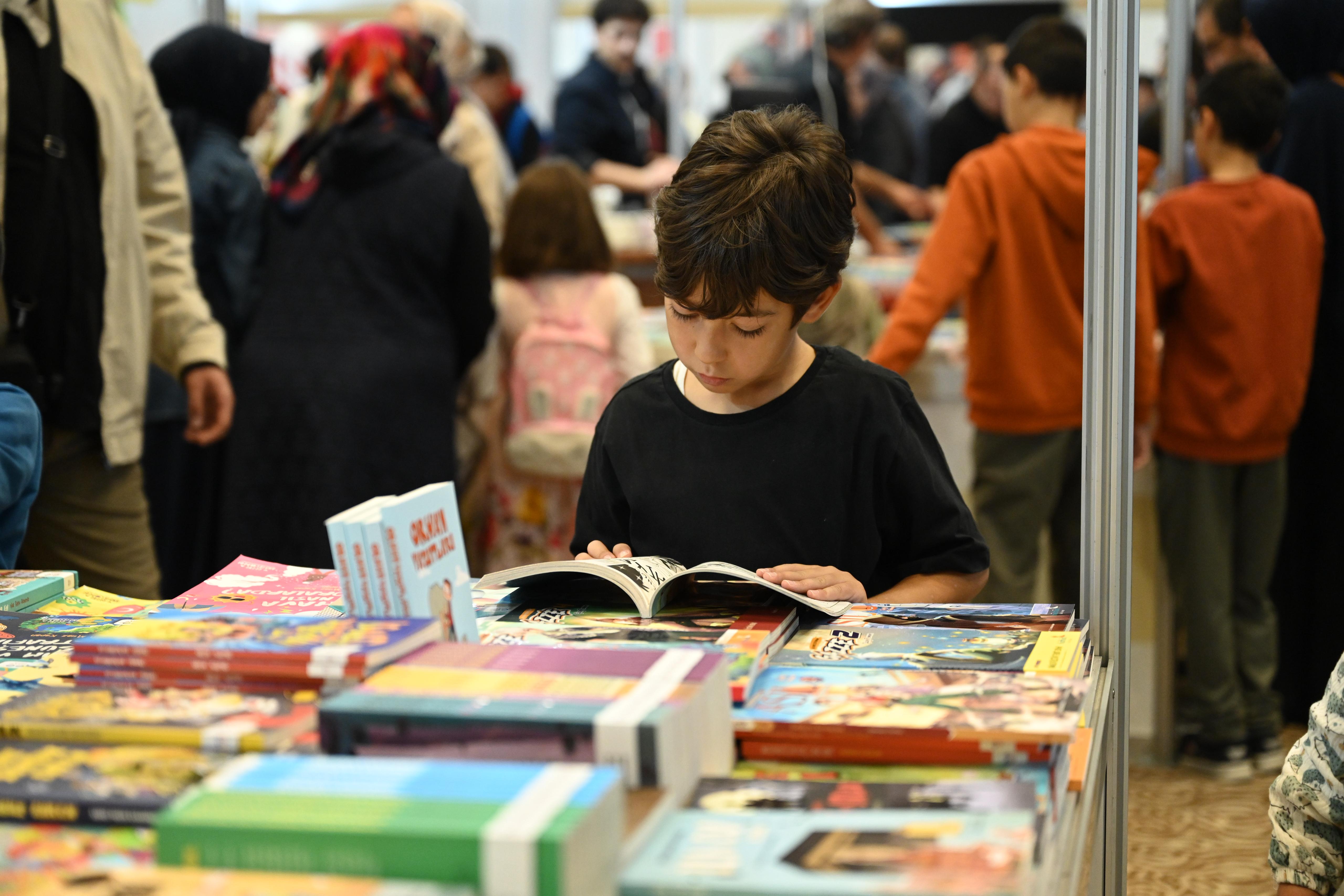 BAŞKAN ALTAY 12. KONYA KİTAP GÜNLERİ’NE KATILAN KİTAPSEVERLERE TEŞEKKÜR ETTİ