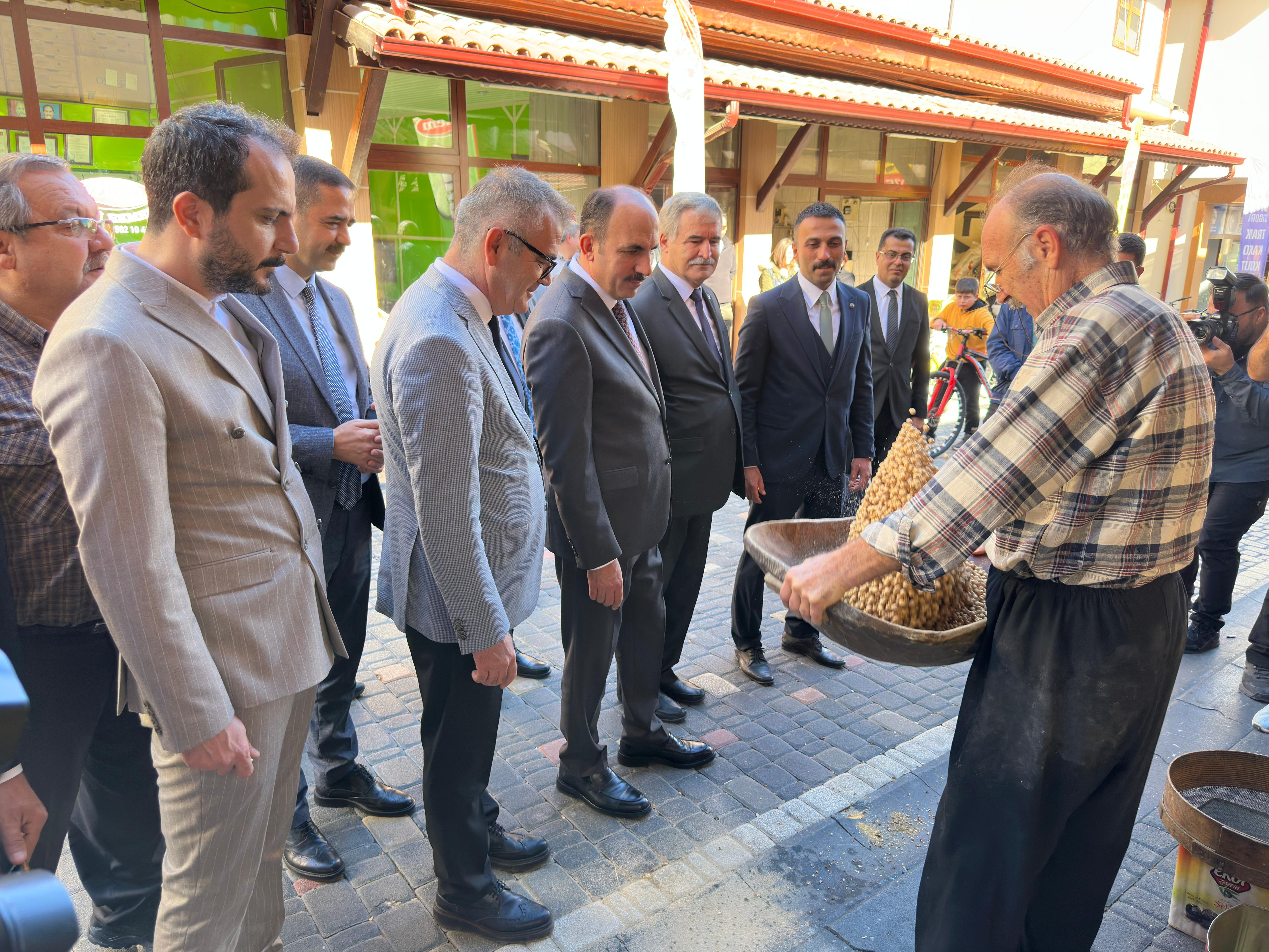 BAŞKAN ALTAY SEYDİŞEHİR’E KAZANDIRILAN 65 MİLYON LİRALIK SU YUMUŞATMA TESİSİNİ AÇTI