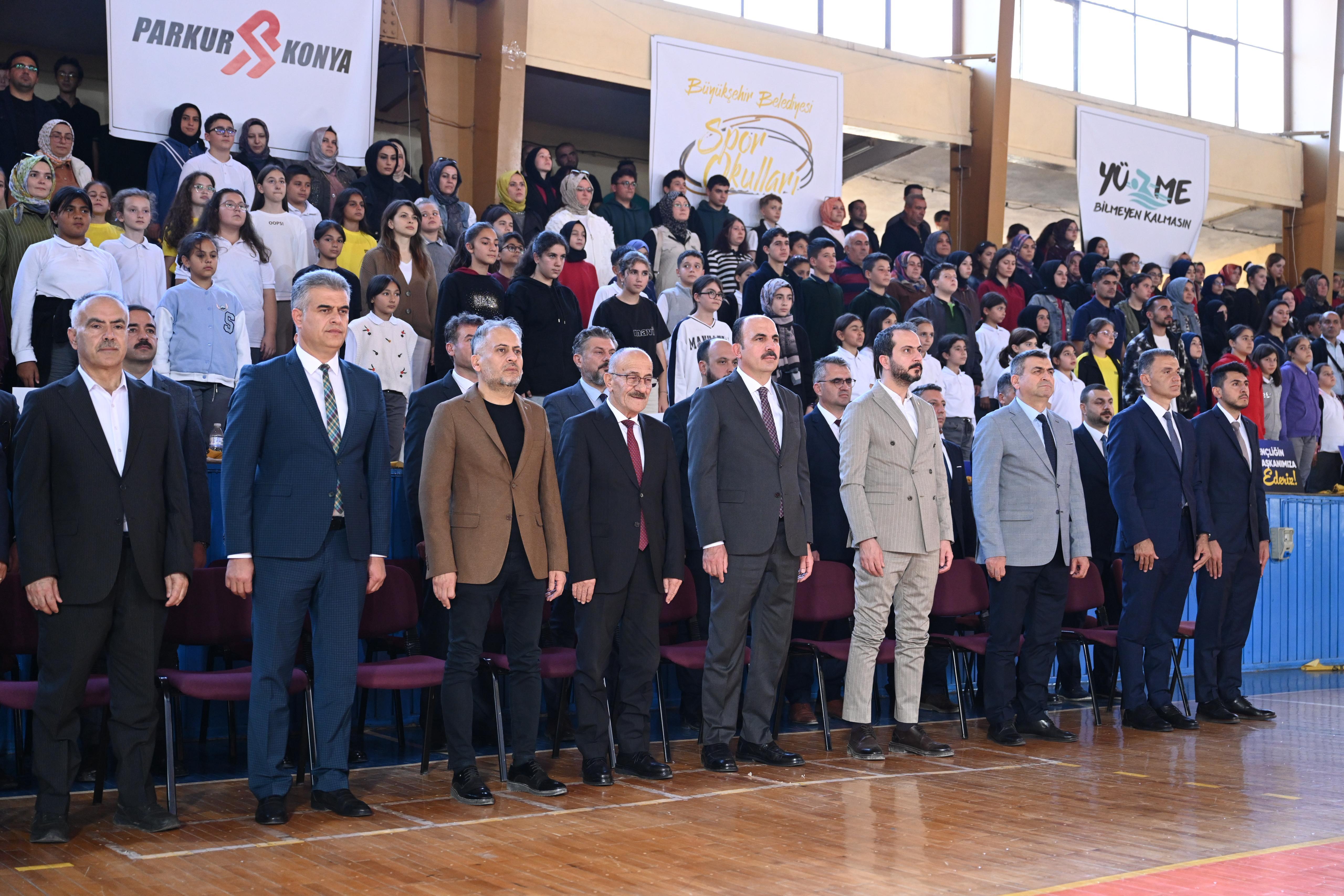 BAŞKAN ALTAY BEYŞEHİR’DE SPOR OKULLARI DÖNEM AÇILIŞINDA ÖĞRENCİLERLE BULUŞTU