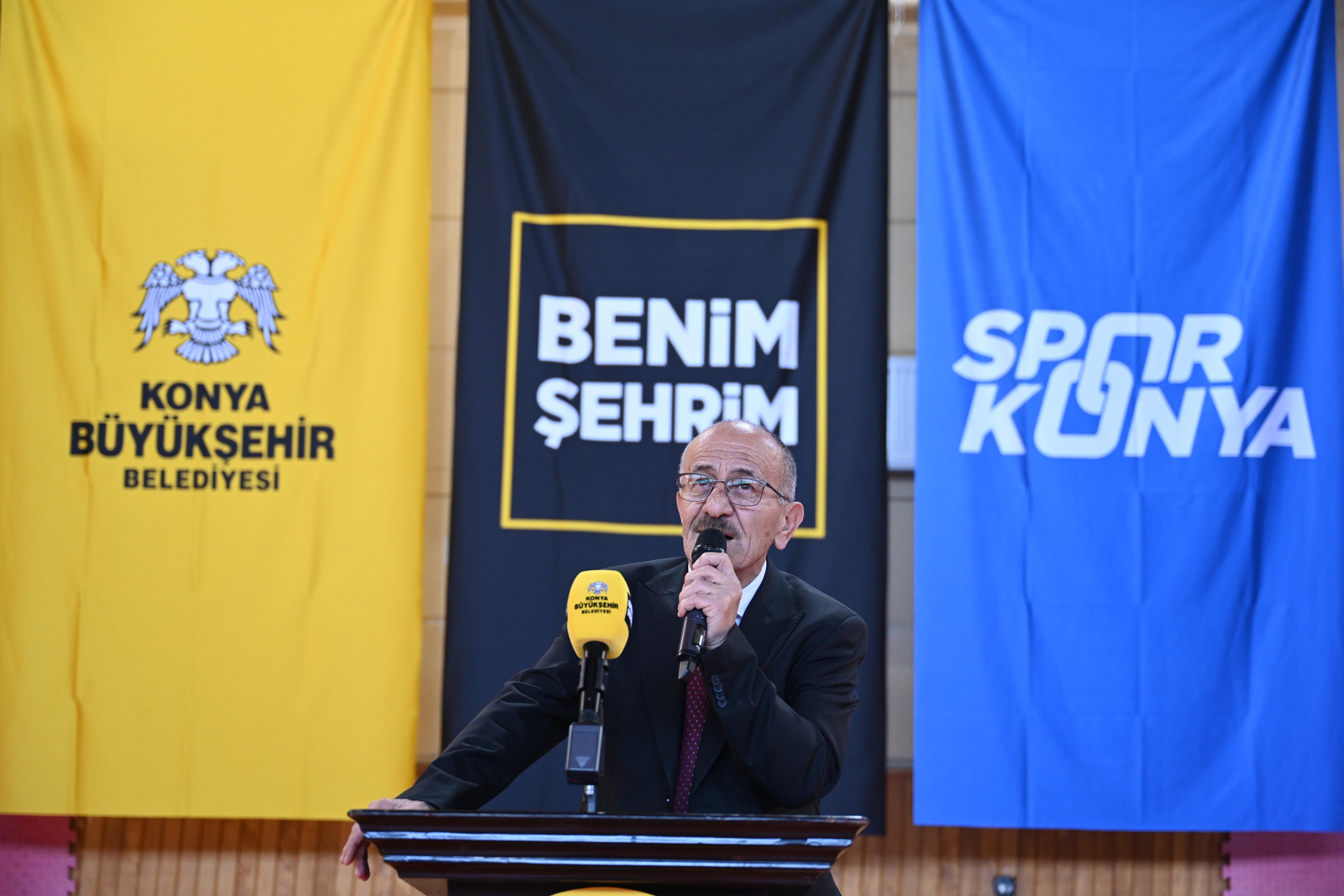 BAŞKAN ALTAY BEYŞEHİR’DE SPOR OKULLARI DÖNEM AÇILIŞINDA ÖĞRENCİLERLE BULUŞTU