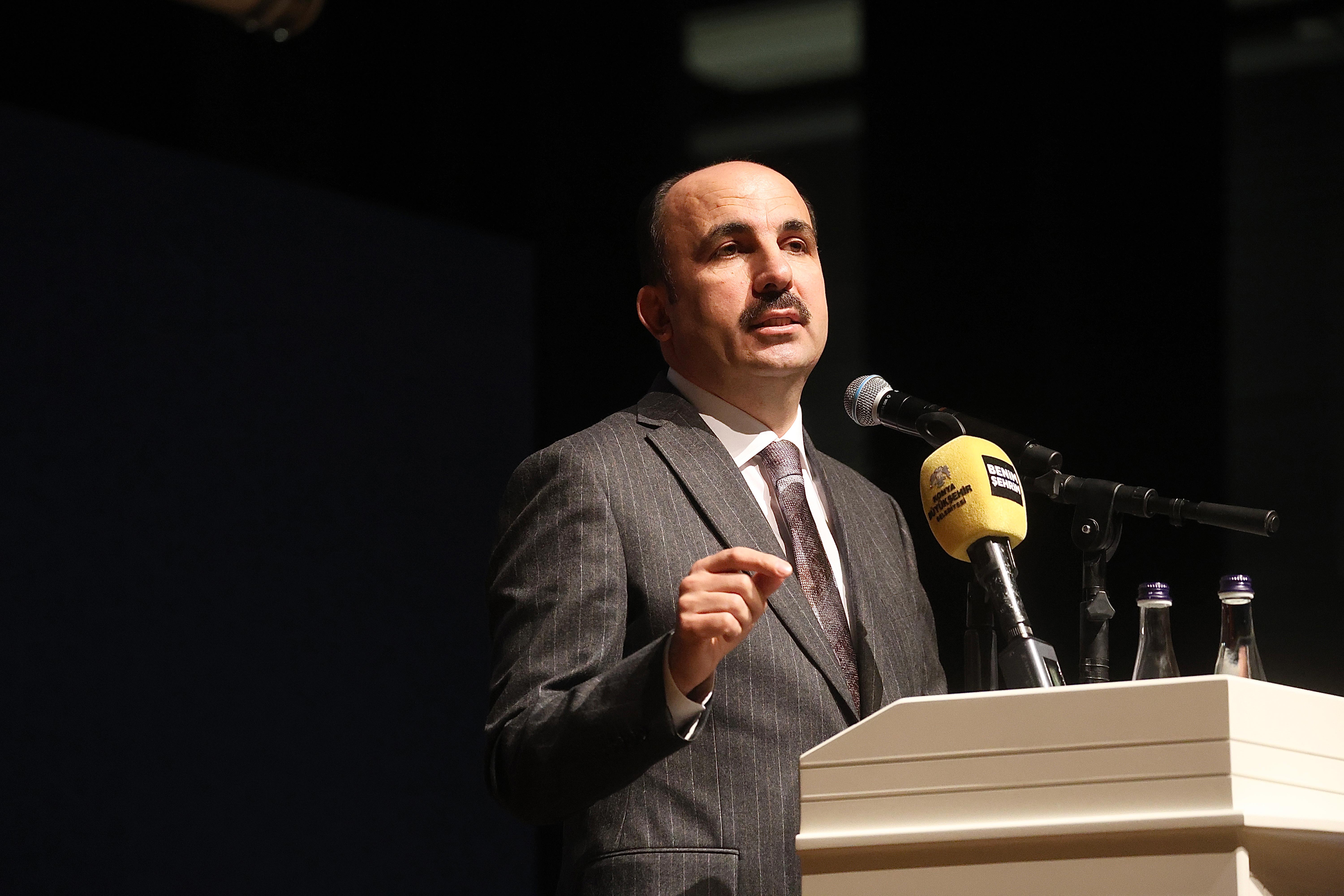 BAŞKAN ALTAY: “MUHTARLARIMIZLA HANGİ YOLA ÇIKTIYSAK ALLAH’IN İZNİYLE ONU BAŞARDIK”