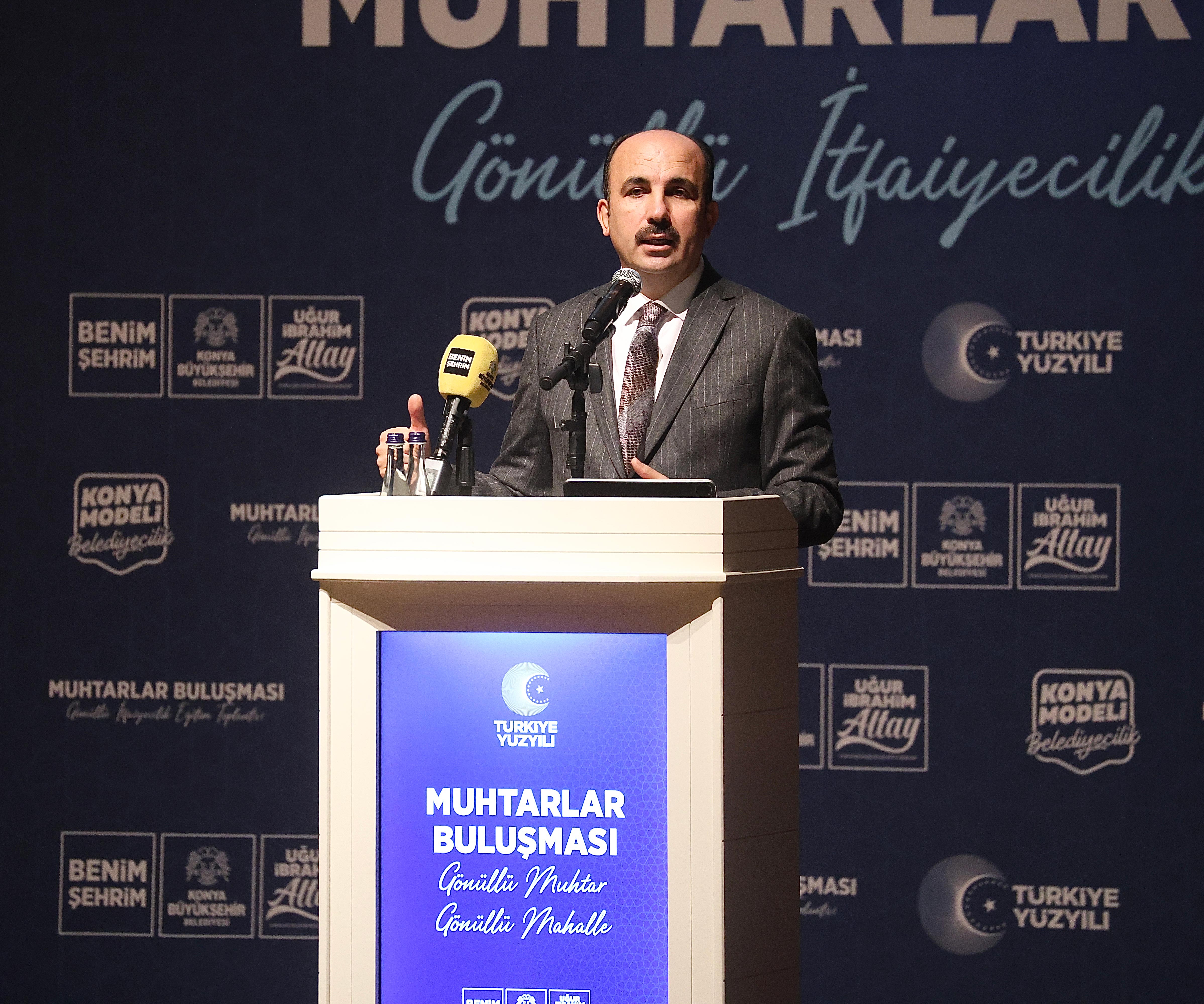 BAŞKAN ALTAY: “MUHTARLARIMIZLA HANGİ YOLA ÇIKTIYSAK ALLAH’IN İZNİYLE ONU BAŞARDIK”