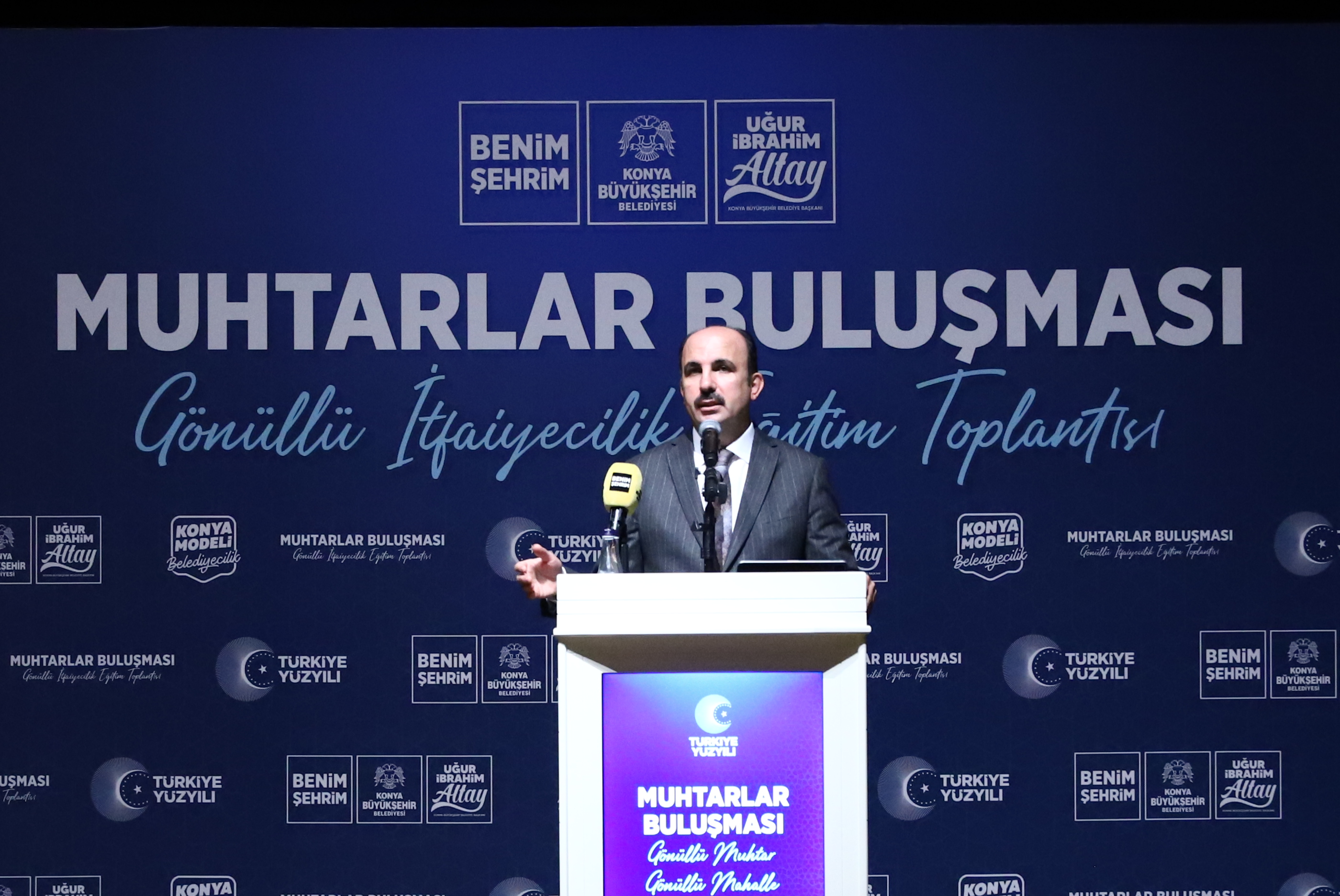BAŞKAN ALTAY: “MUHTARLARIMIZLA HANGİ YOLA ÇIKTIYSAK ALLAH’IN İZNİYLE ONU BAŞARDIK”