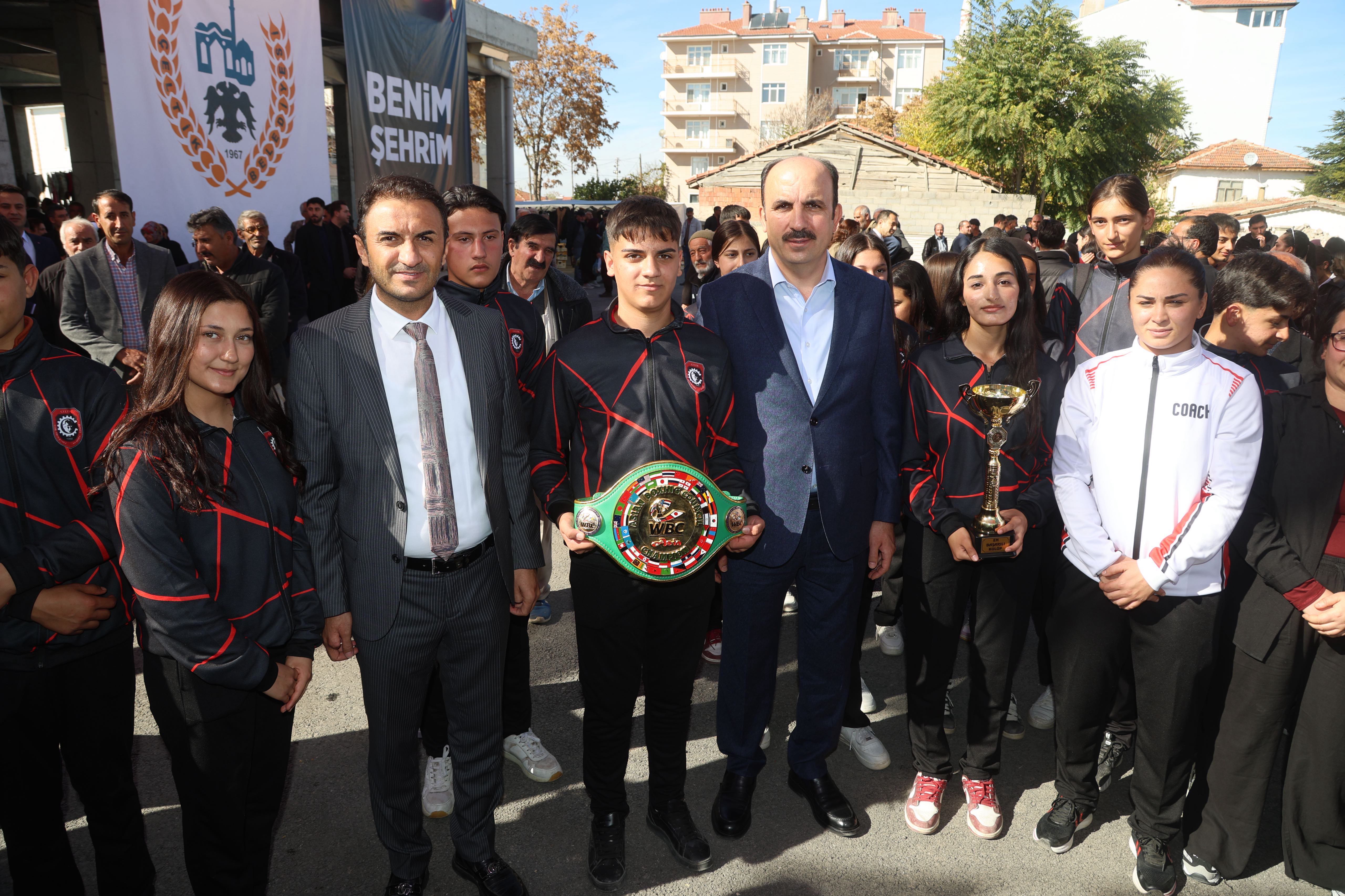 BAŞKAN ALTAY 102 MİLYON LİRA BEDELLE ÇELTİK’E KAZANDIRILAN KAPALI PAZAR YERİ’NİN AÇILIŞINI YAPTI