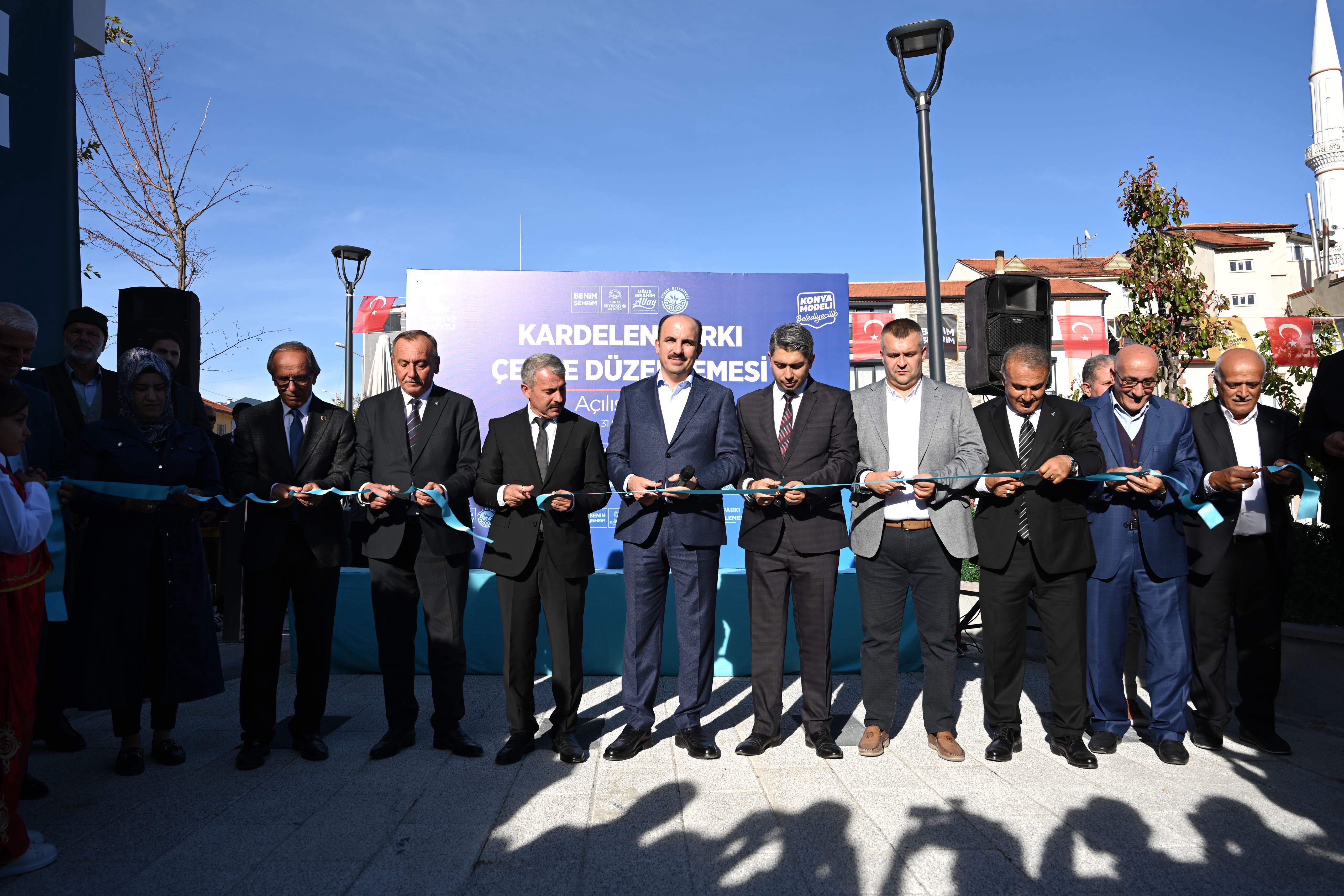 BAŞKAN ALTAY YUNAK’A KAZANDIRILAN PARKIN AÇILIŞINI YAPTI, GENÇLERLE BULUŞTU