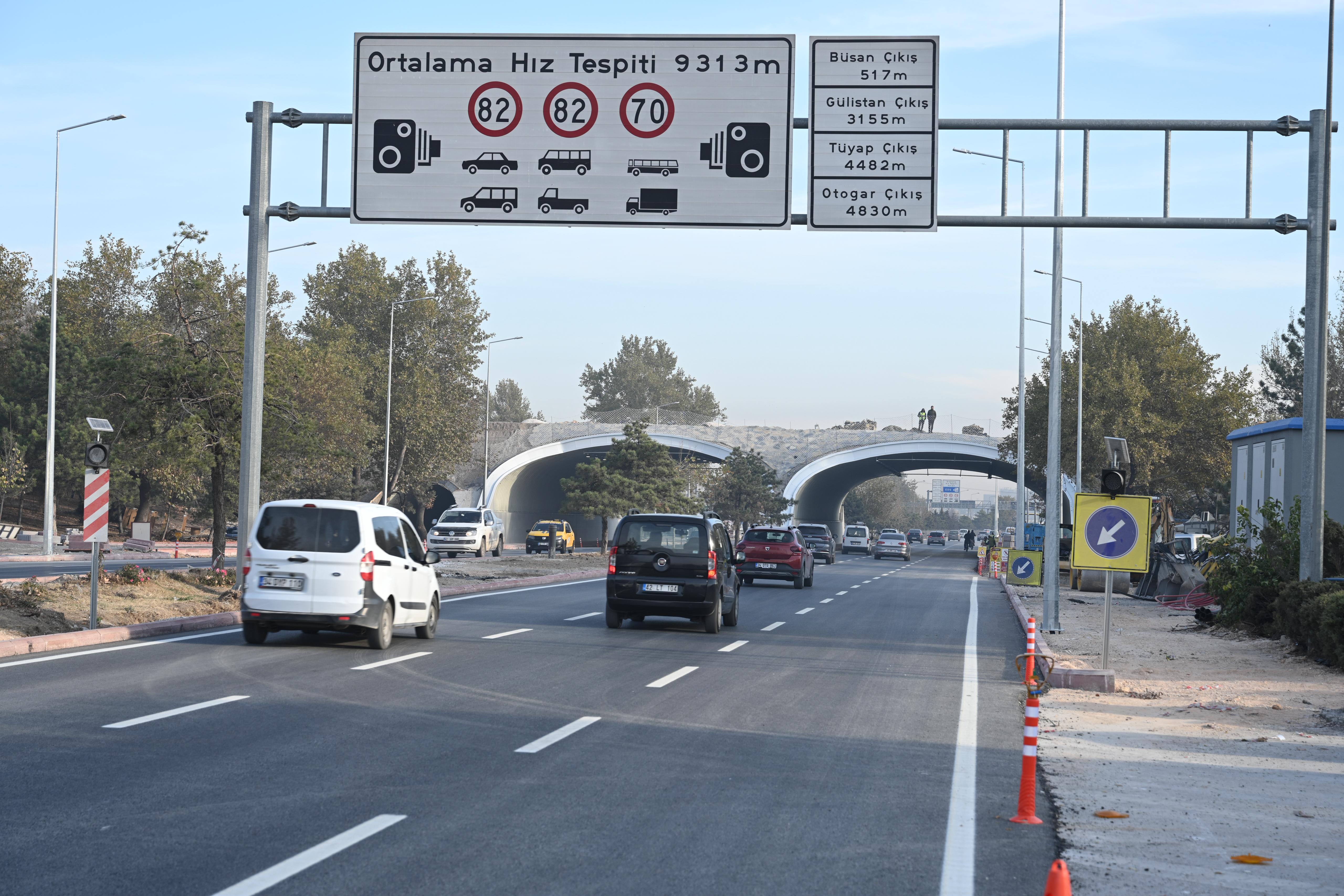 BAŞKAN ALTAY YENİLEME ÇALIŞMASI SÜREN MARANGOZLAR KAVŞAĞI’NIN ALT KISMINI TRAFİĞE AÇTIKLARINI AÇIKLADI